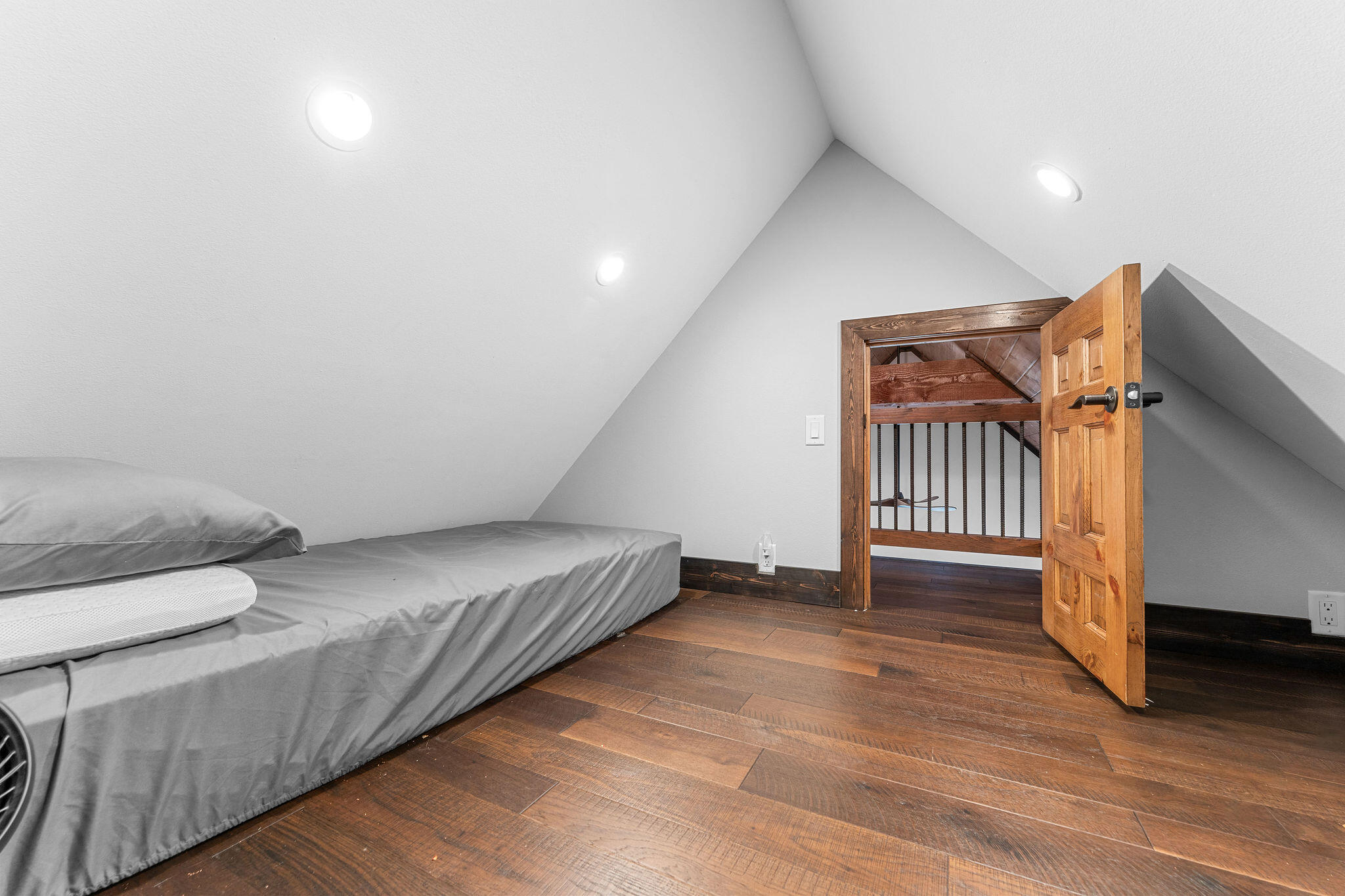 60332605 Property Photo 25