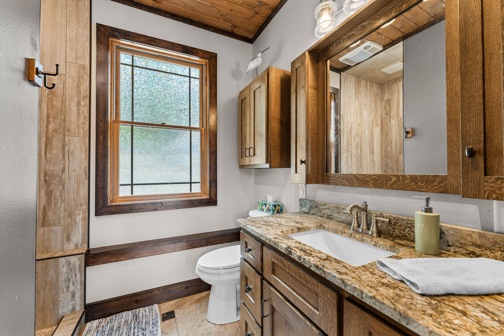 60332605 Property Photo 38