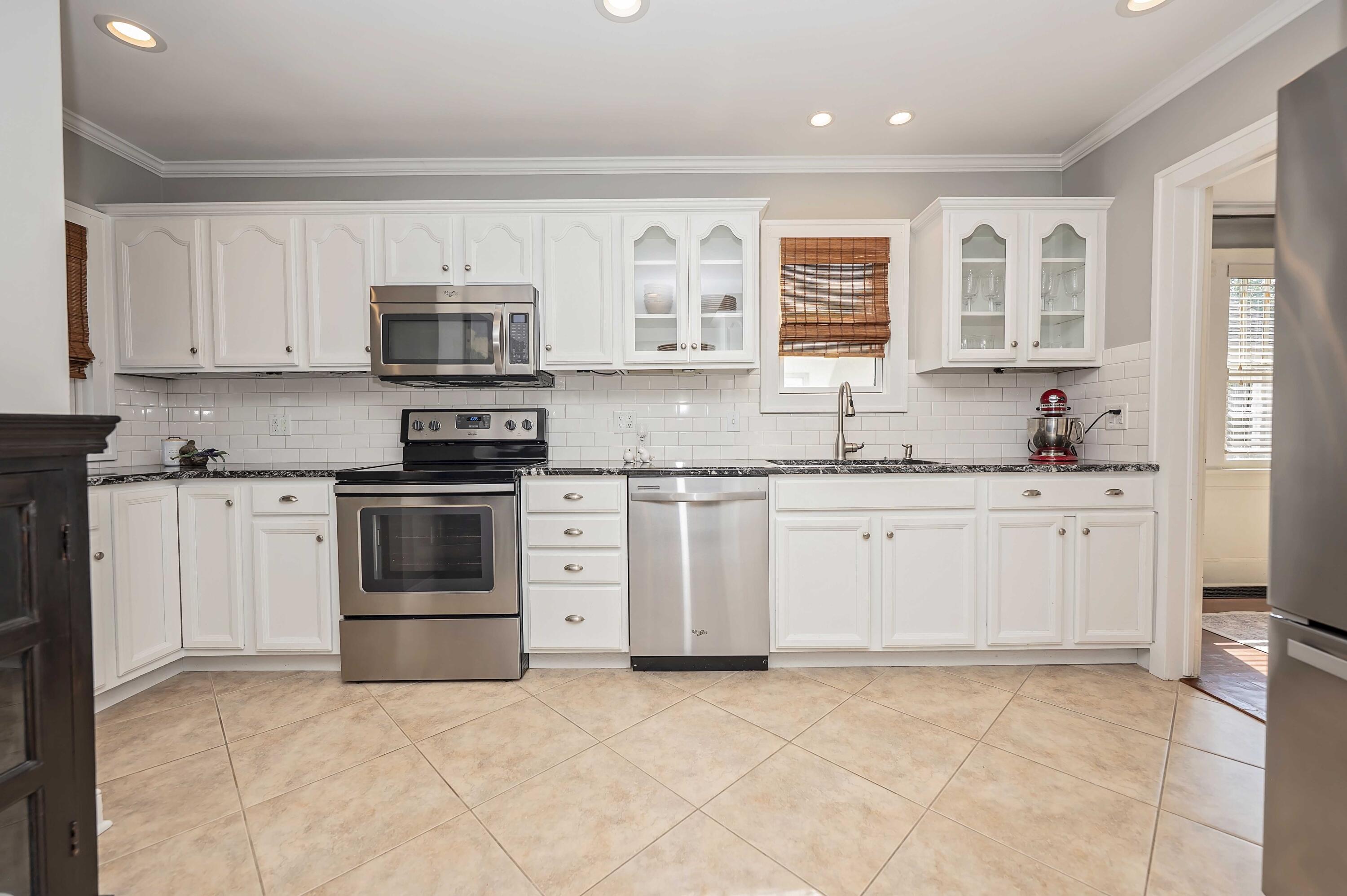 1033 East Stanford Street Property Photo 8