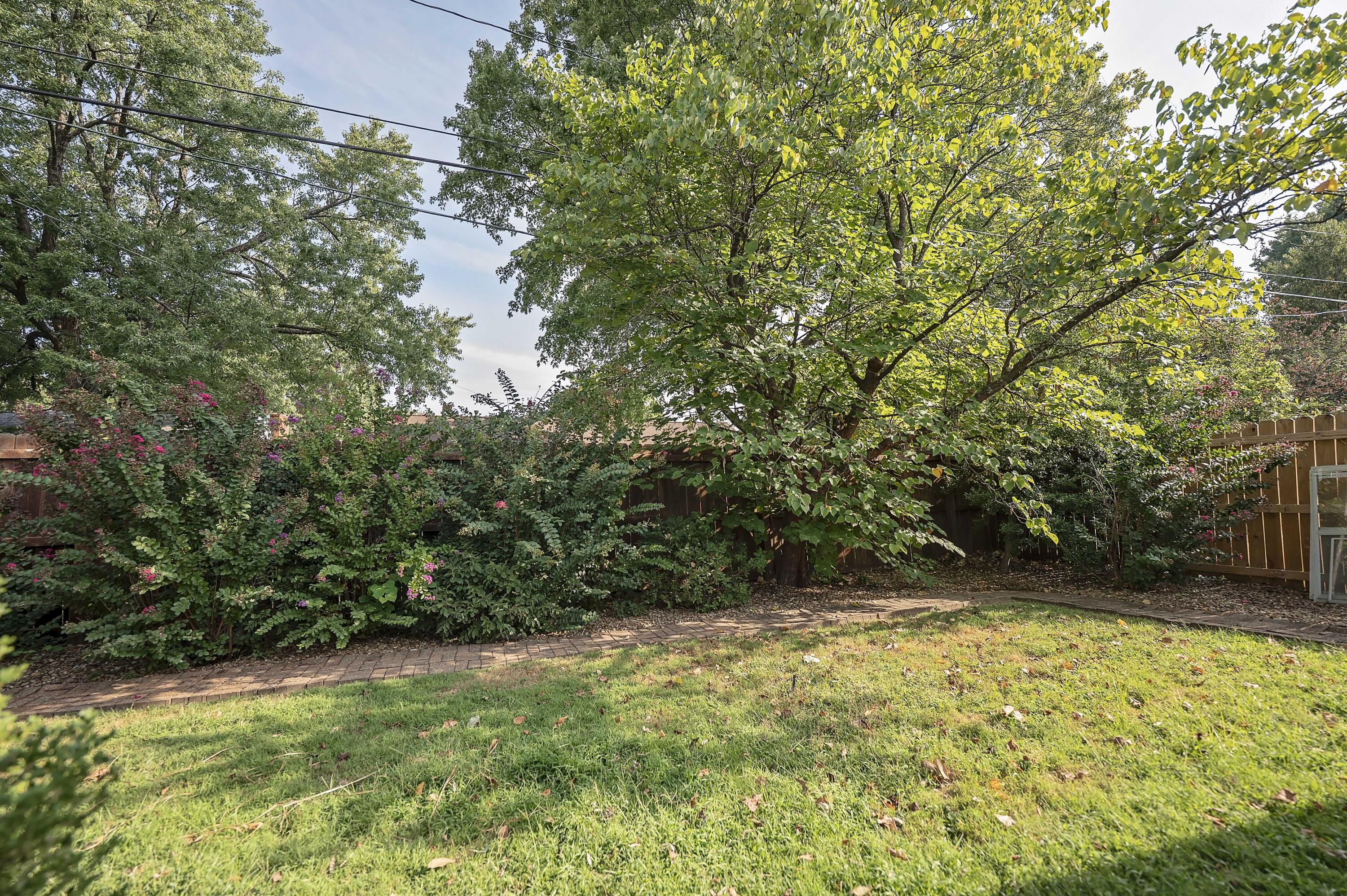 1033 East Stanford Street Property Photo 32