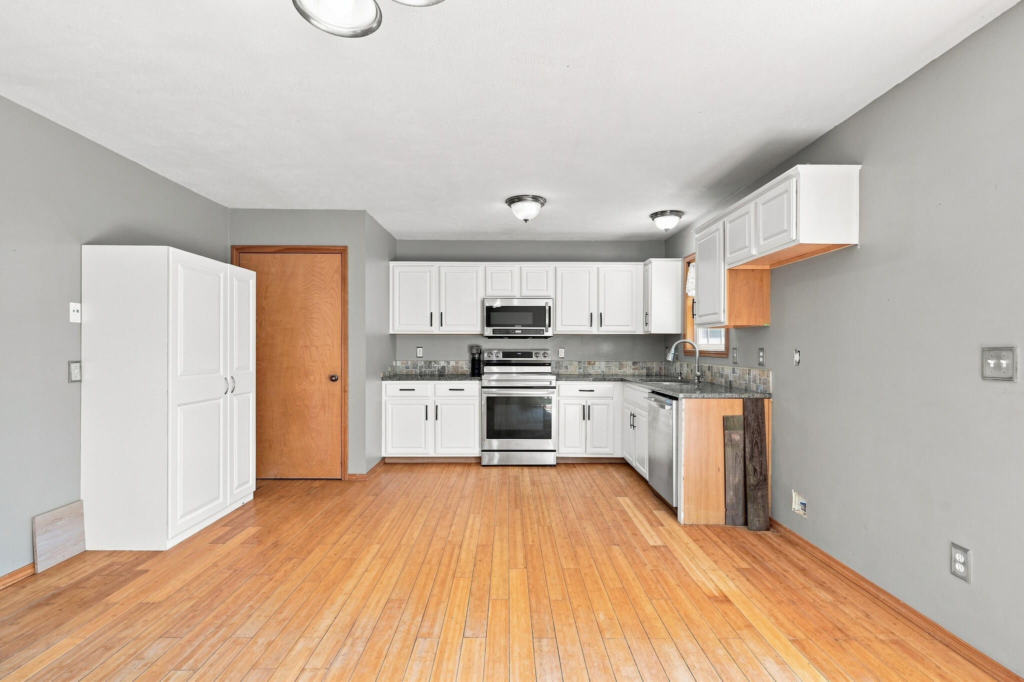 936 South Duke Court Property Photo 8