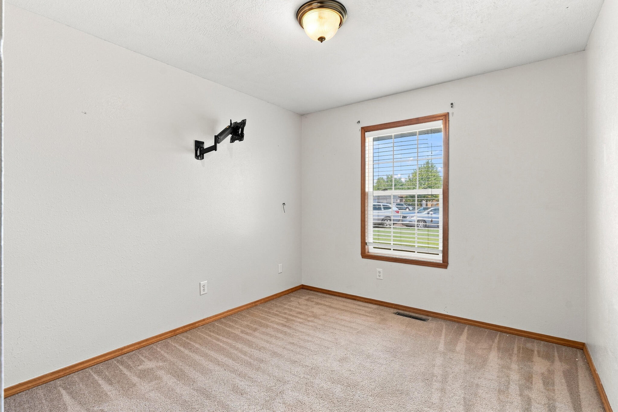 936 South Duke Court Property Photo 15