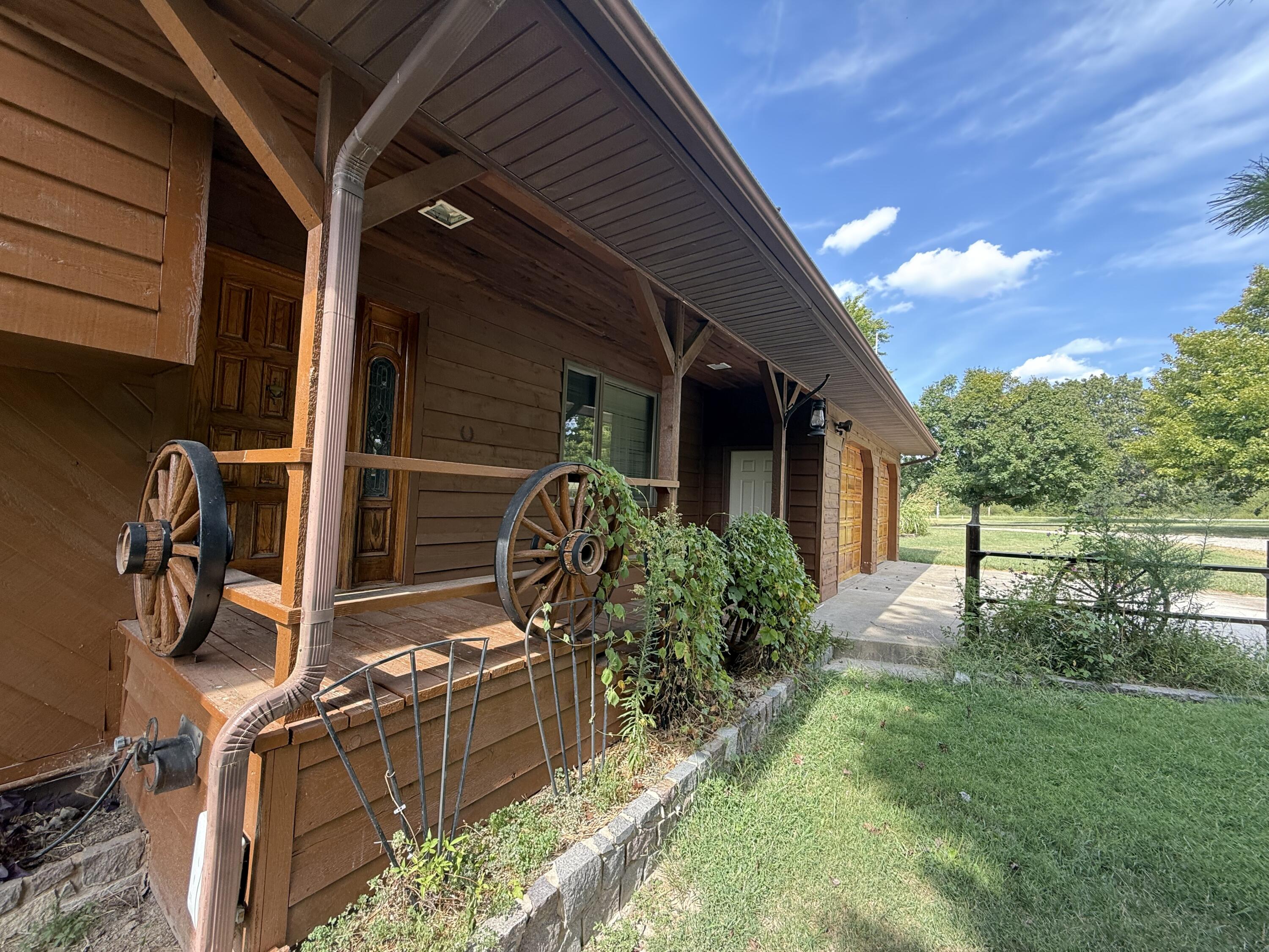 17984 State Highway 248 Property Photo 10