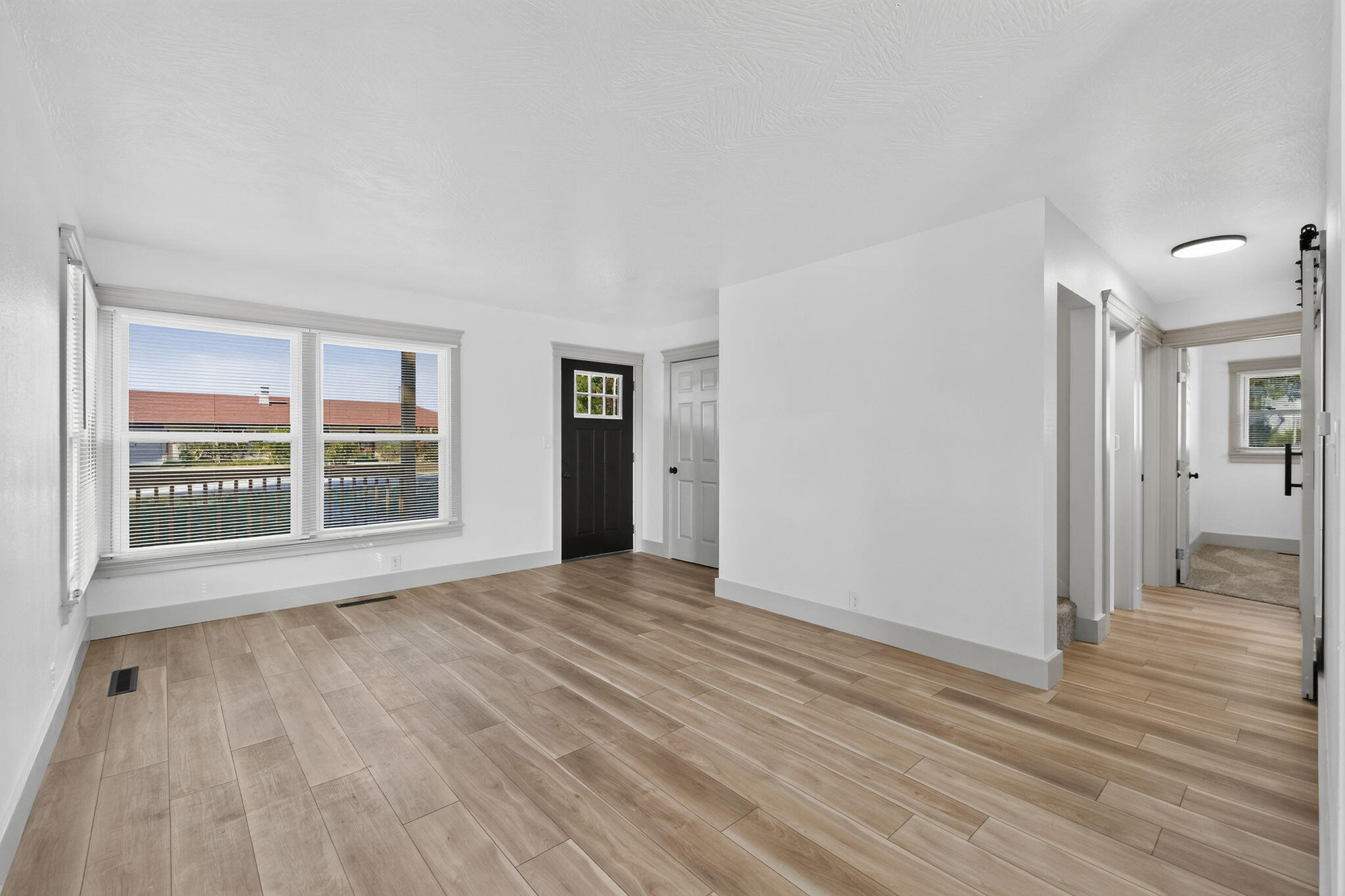 416 Beam Street Property Photo 5