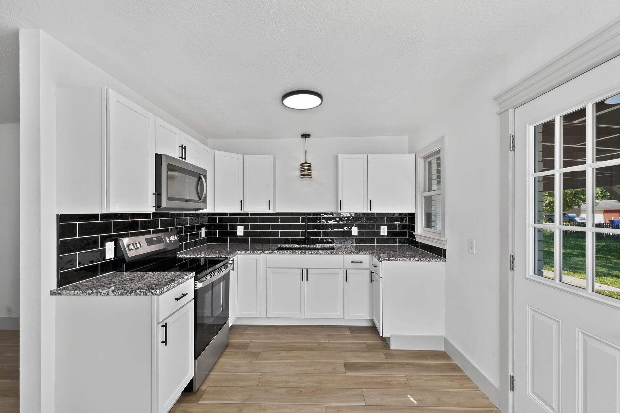 416 Beam Street Property Photo 9