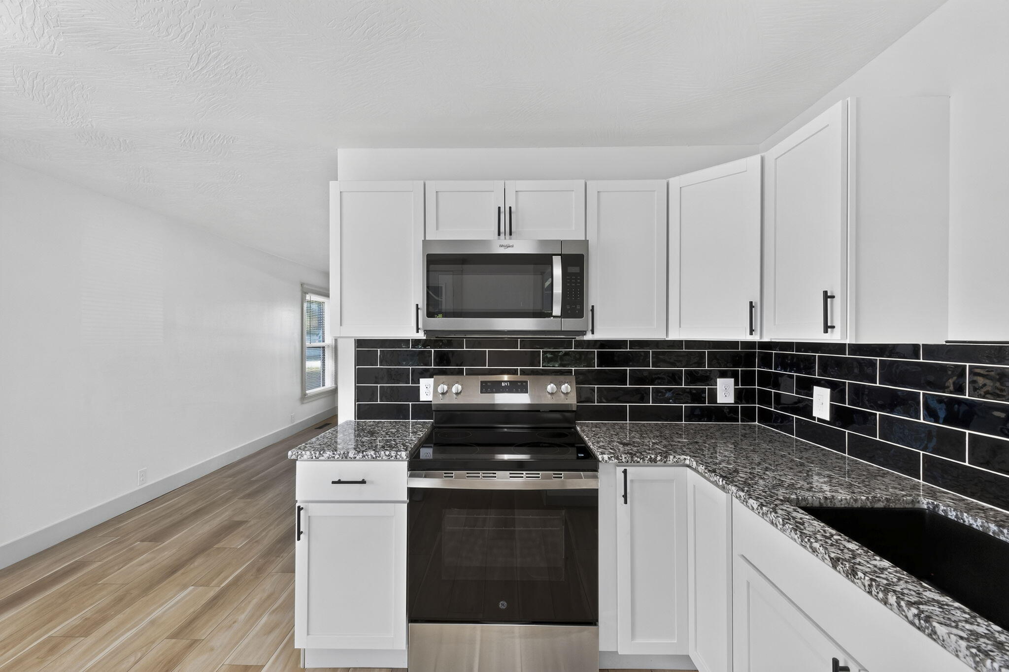 416 Beam Street Property Photo 10