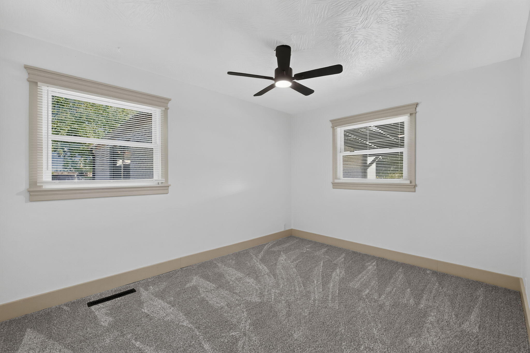 416 Beam Street Property Photo 12