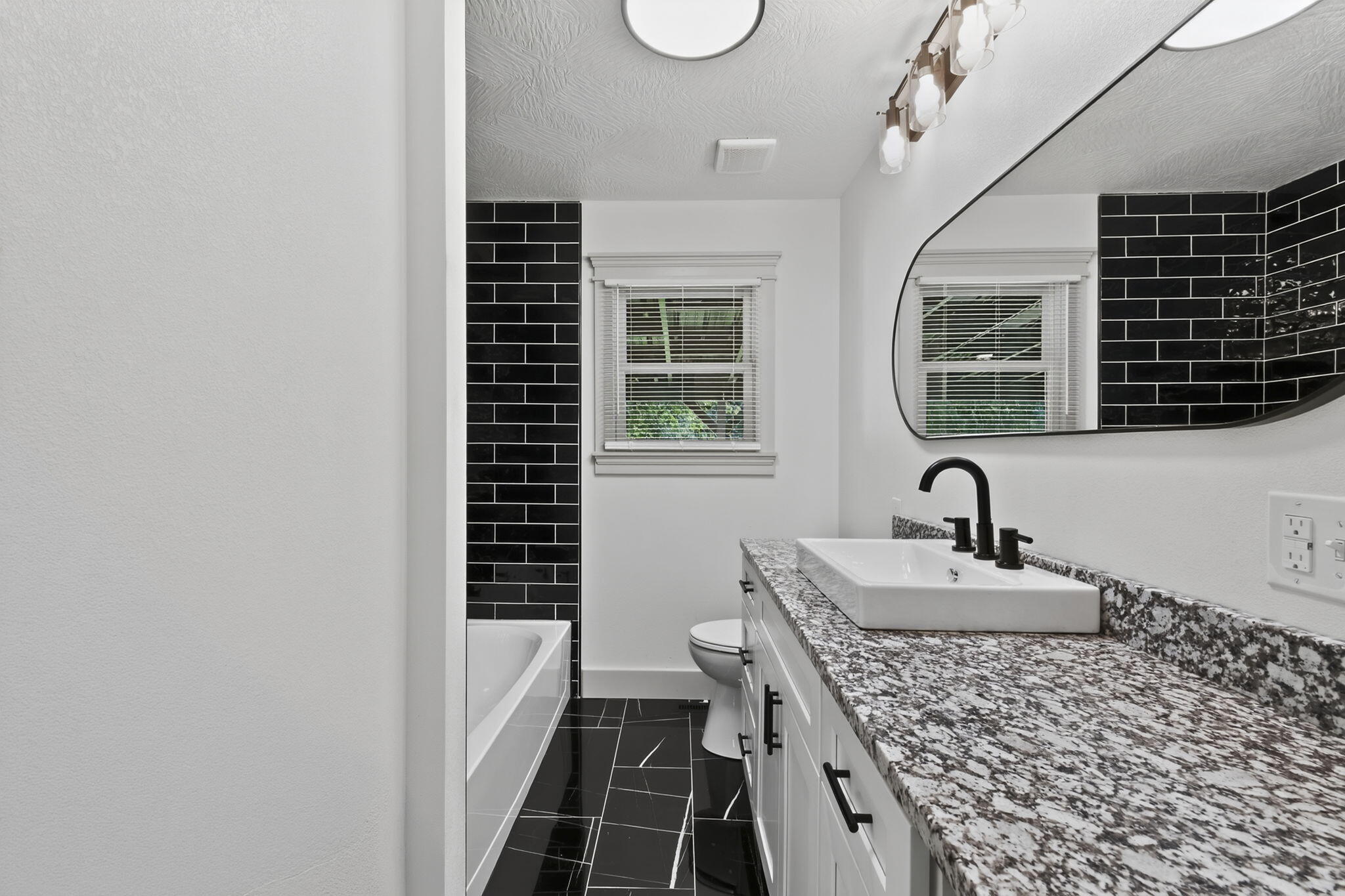 416 Beam Street Property Photo 13