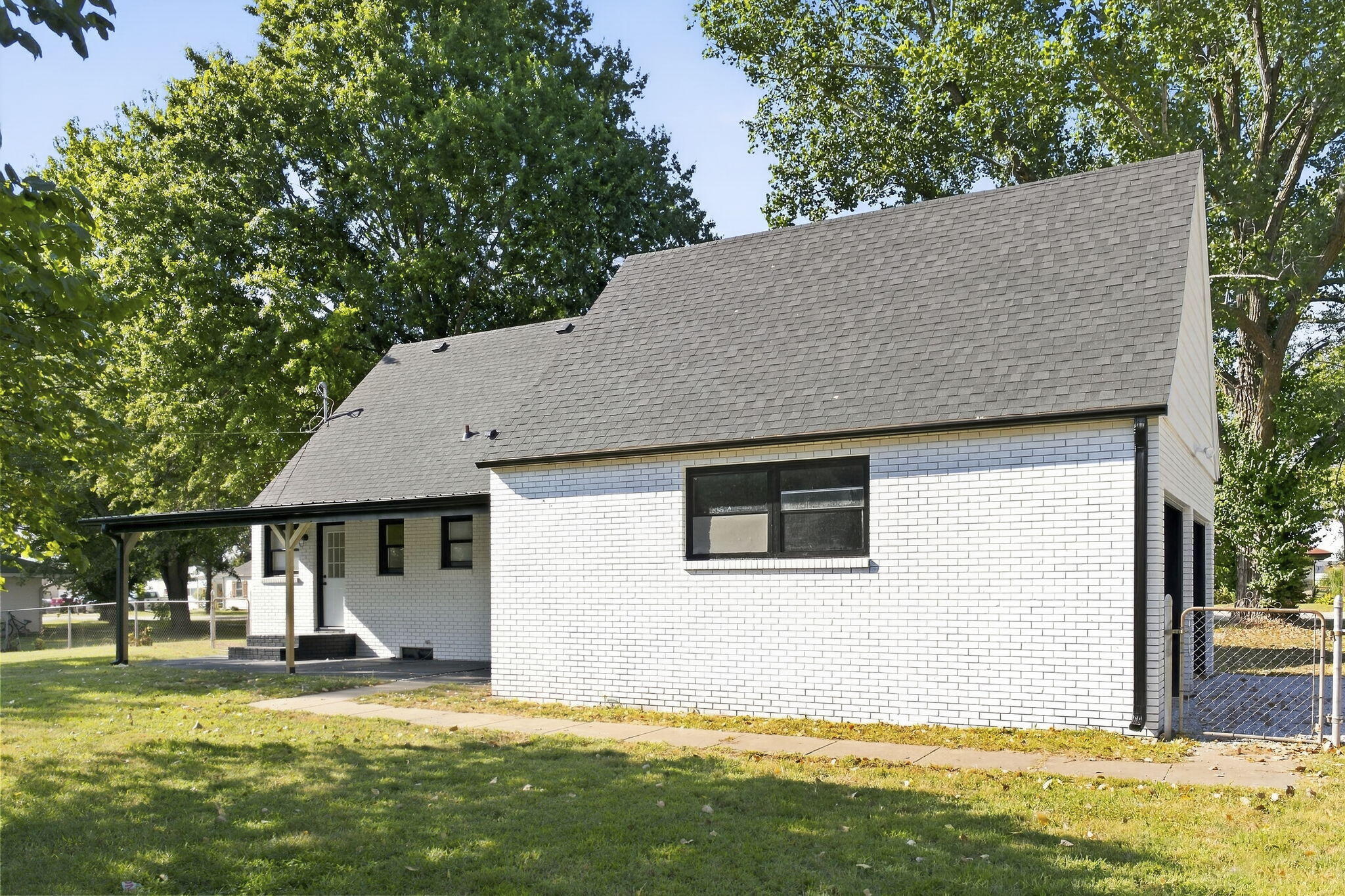 416 Beam Street Property Photo 20