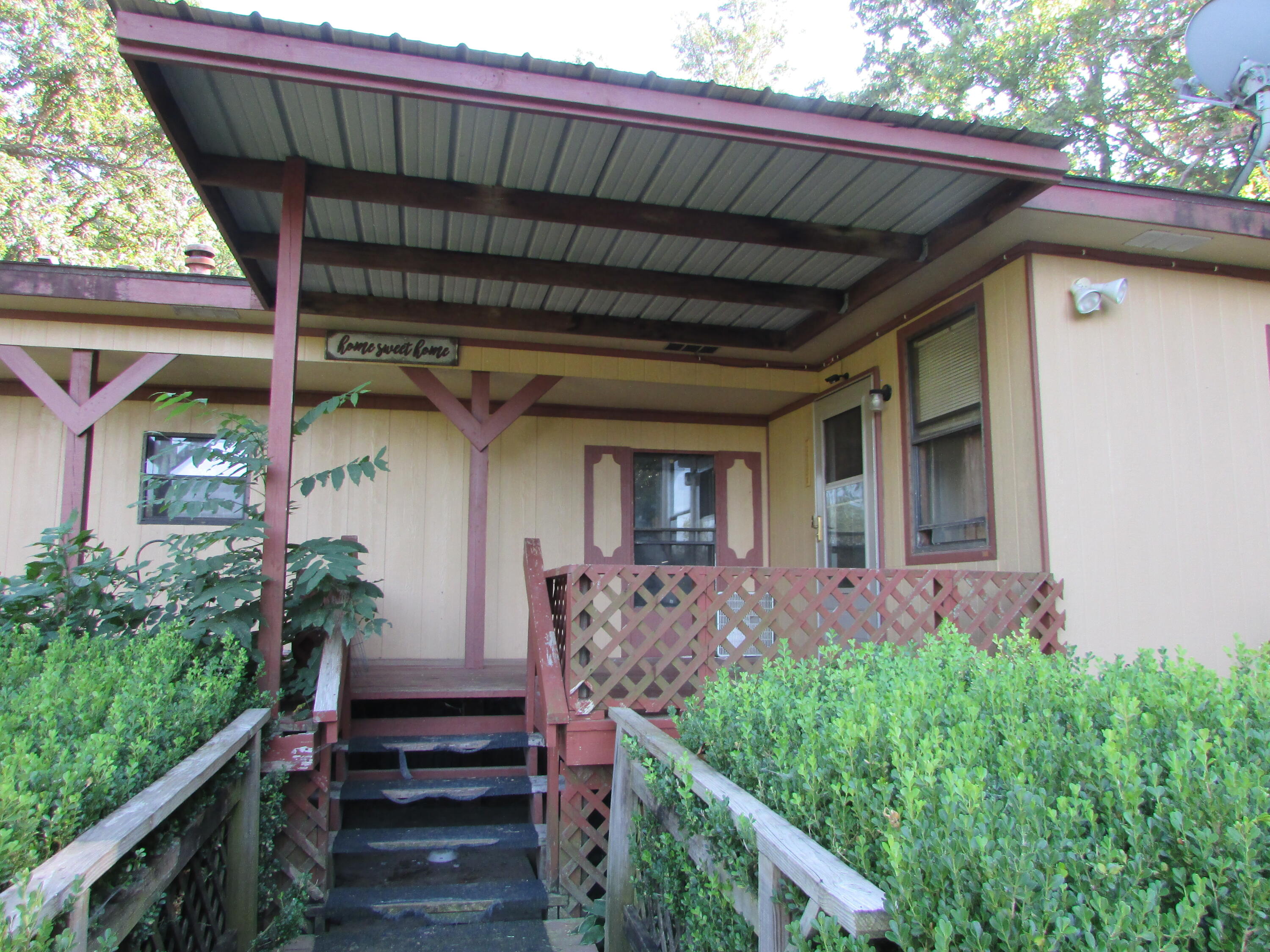 1782 West State Highway Ww Property Photo 2
