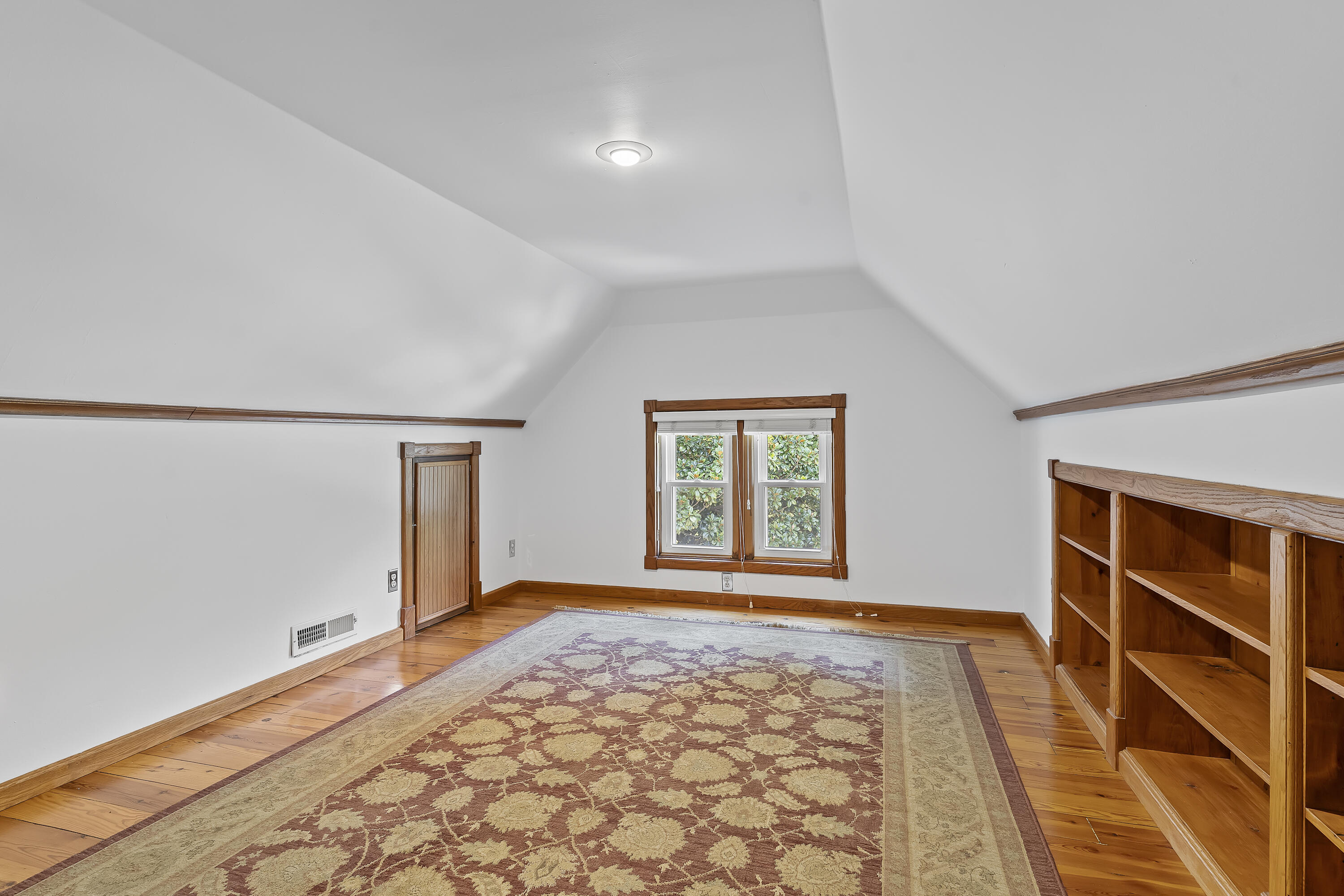 800 South Pickwick Avenue Property Photo 41