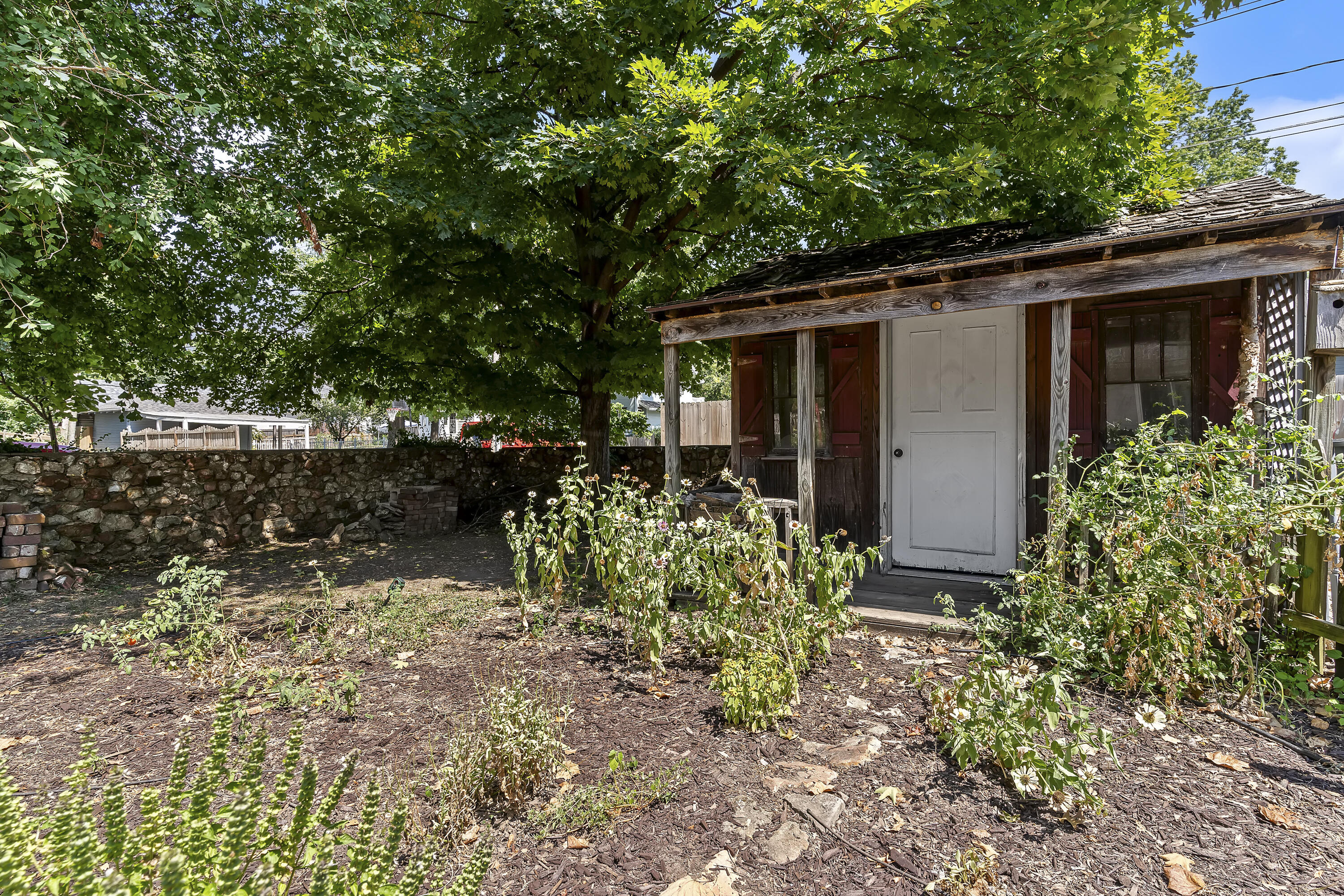 800 South Pickwick Avenue Property Photo 54