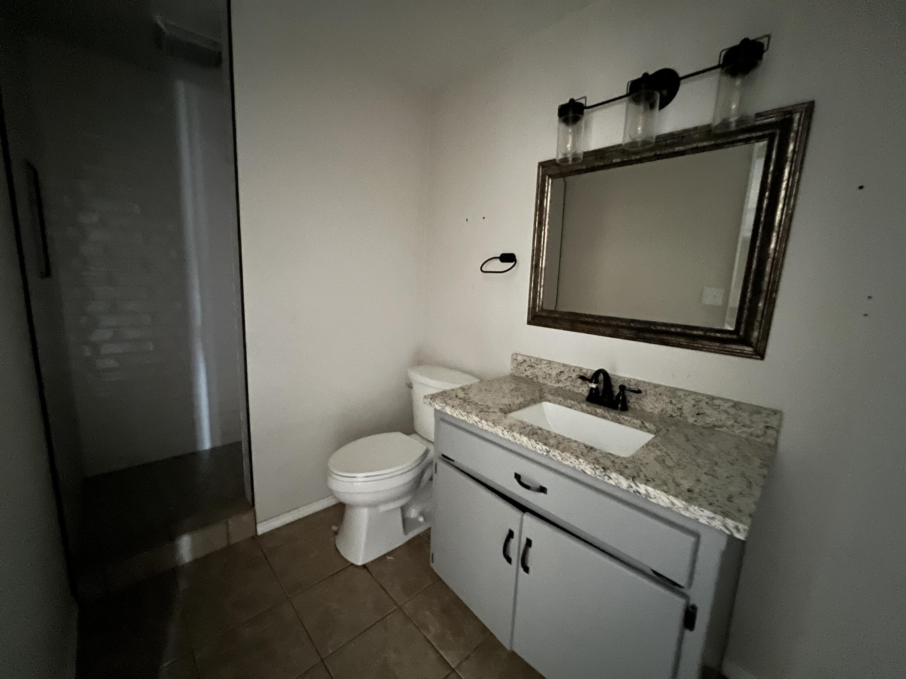 15540 North State Highway 5 Property Photo 15