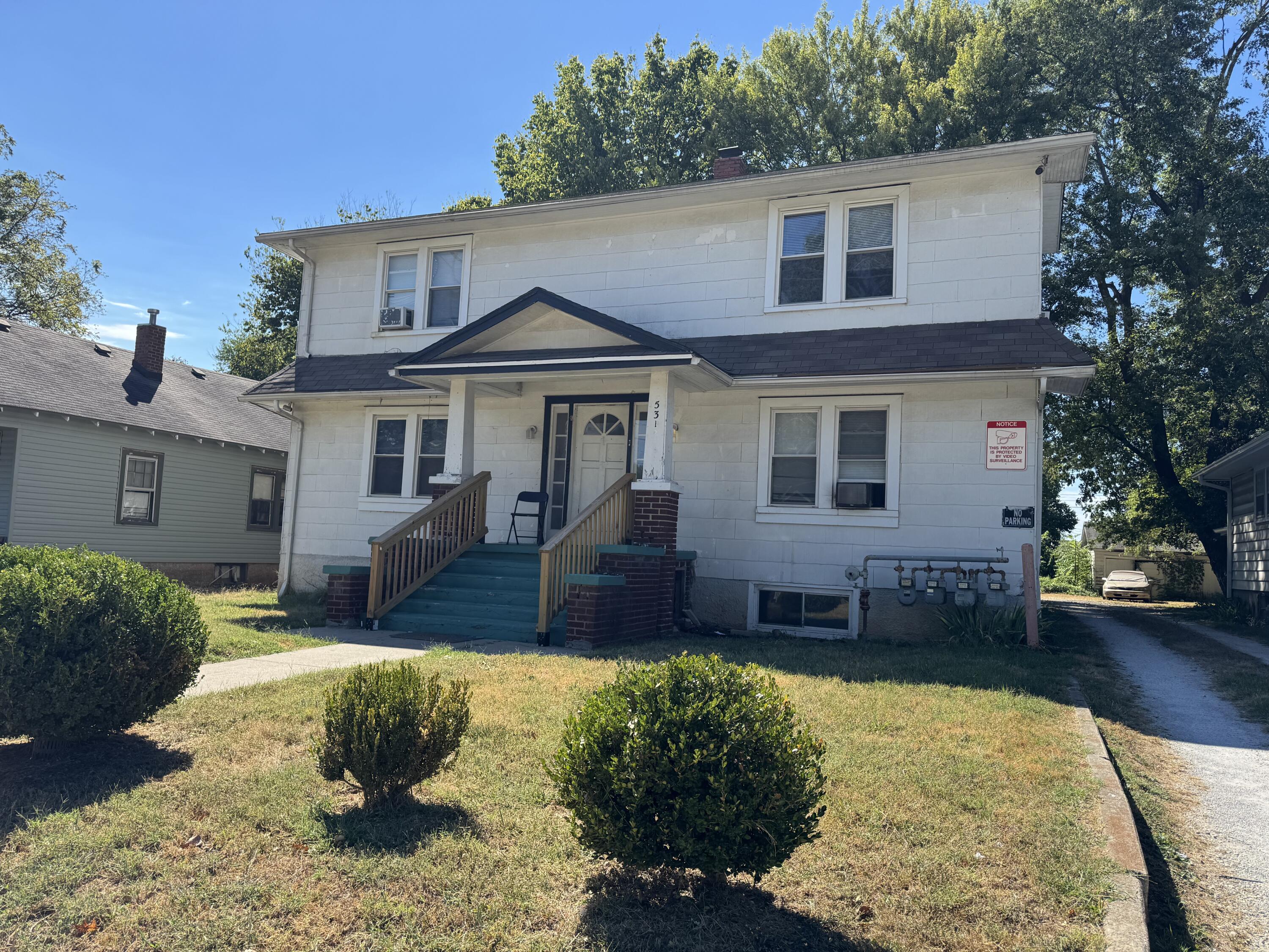531 South Fort Avenue Property Photo 2