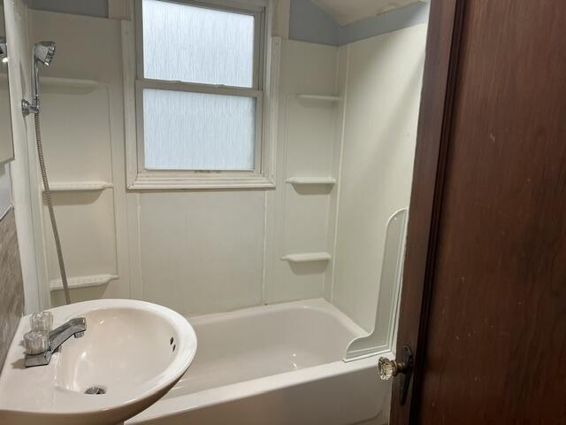 531 South Fort Avenue Property Photo 6