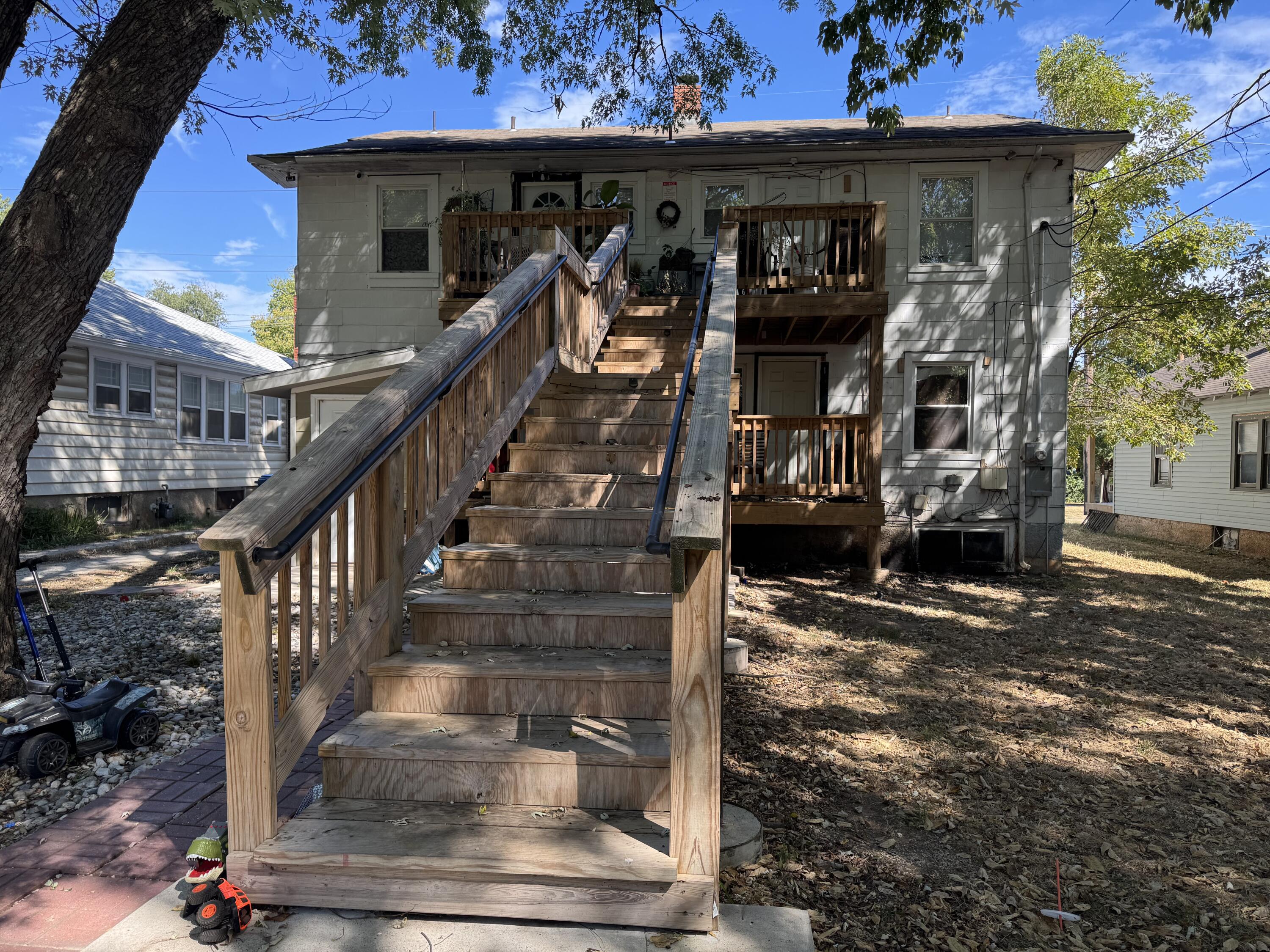 531 South Fort Avenue Property Photo 12