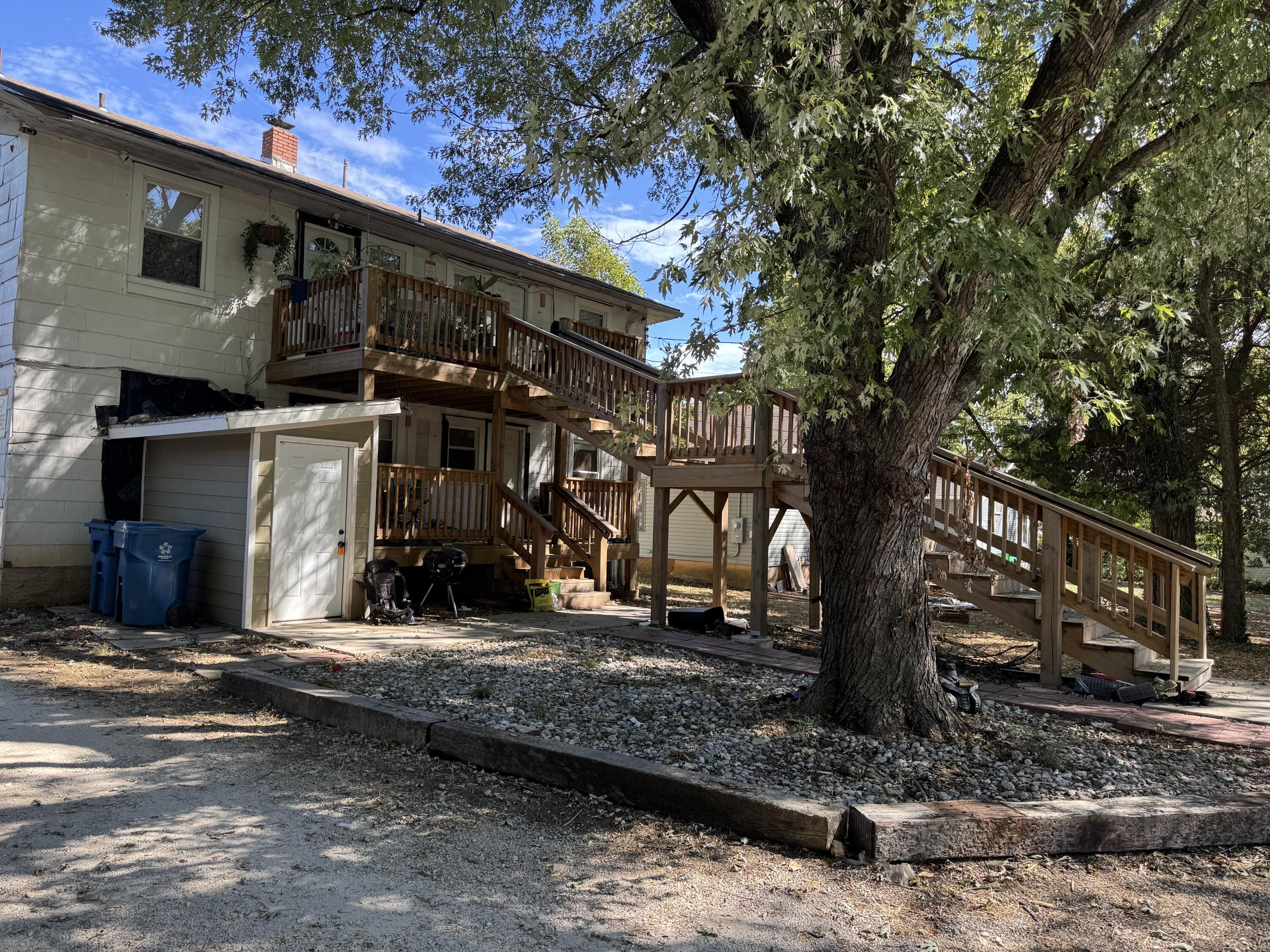 531 South Fort Avenue Property Photo 15