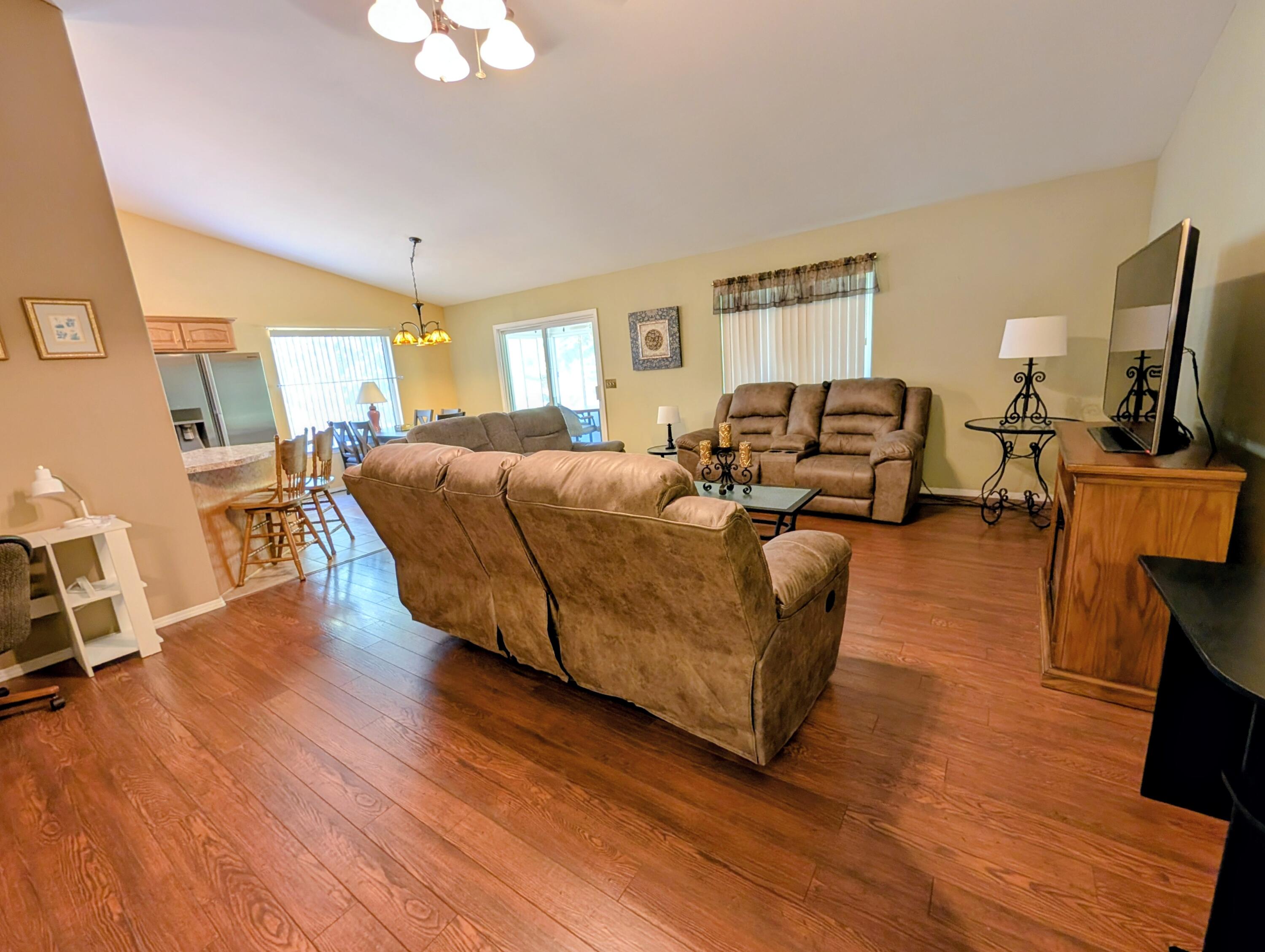 228 North Catamount Boulevard Property Photo 5