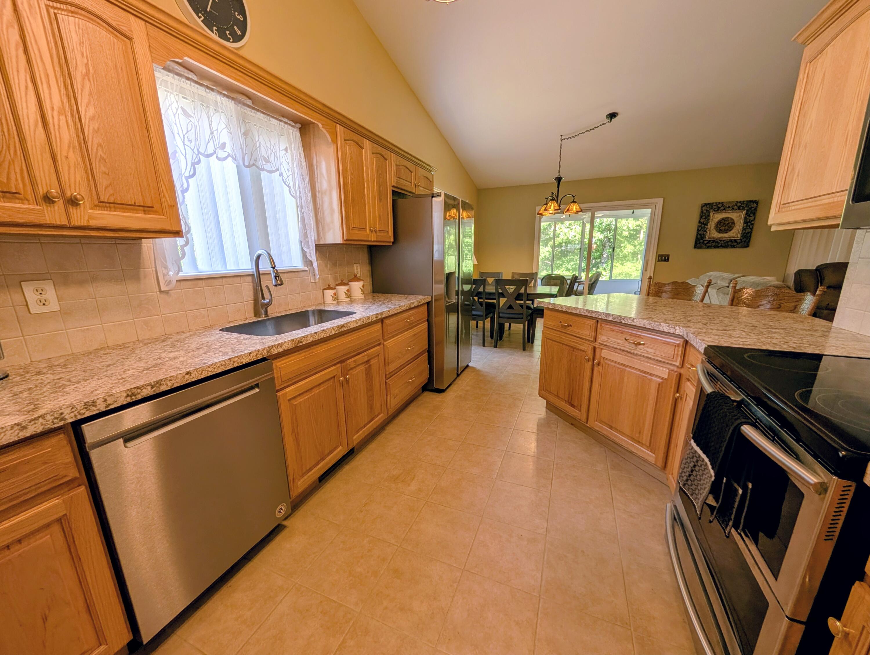 228 North Catamount Boulevard Property Photo 10