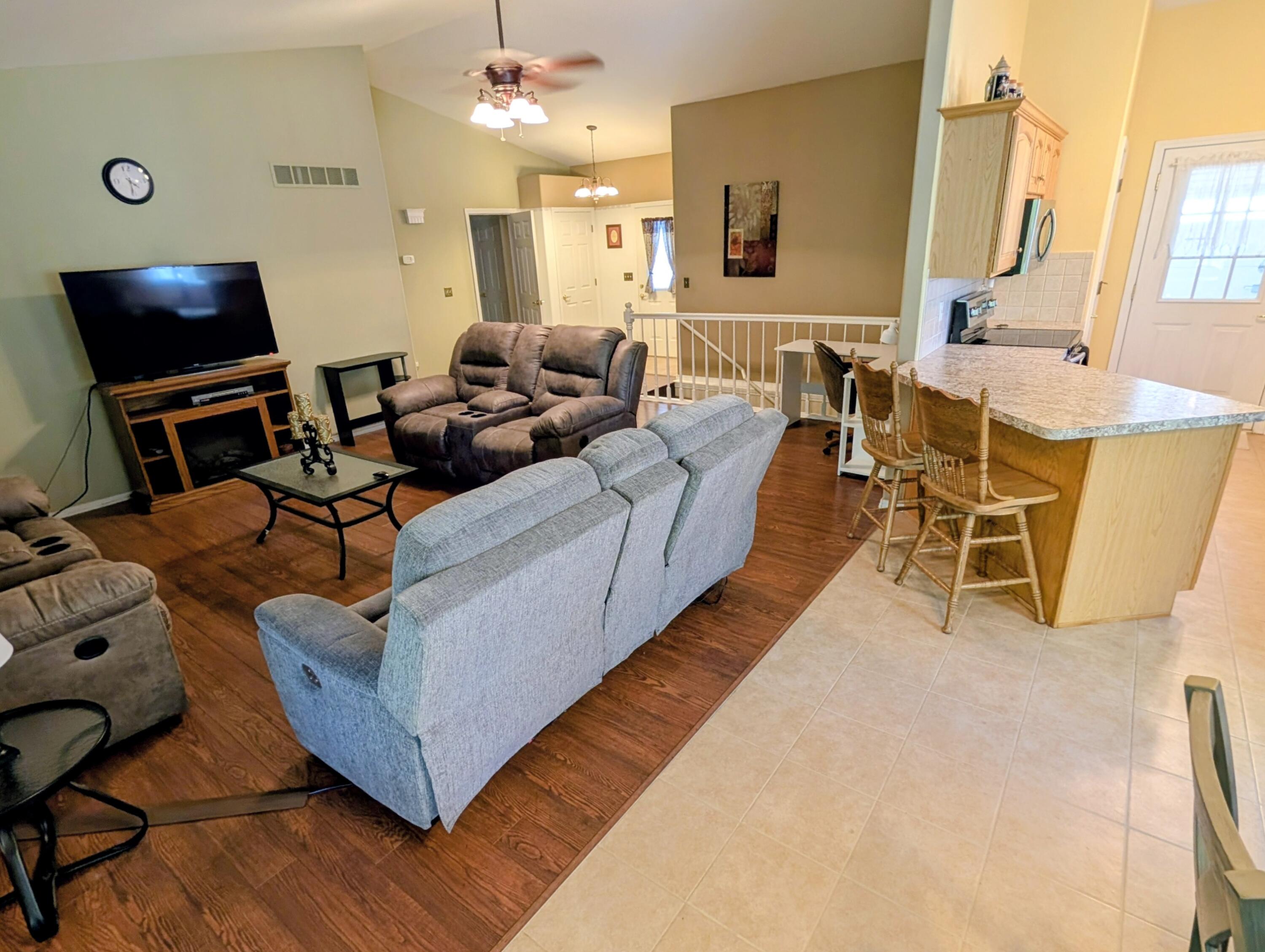 228 North Catamount Boulevard Property Photo 12