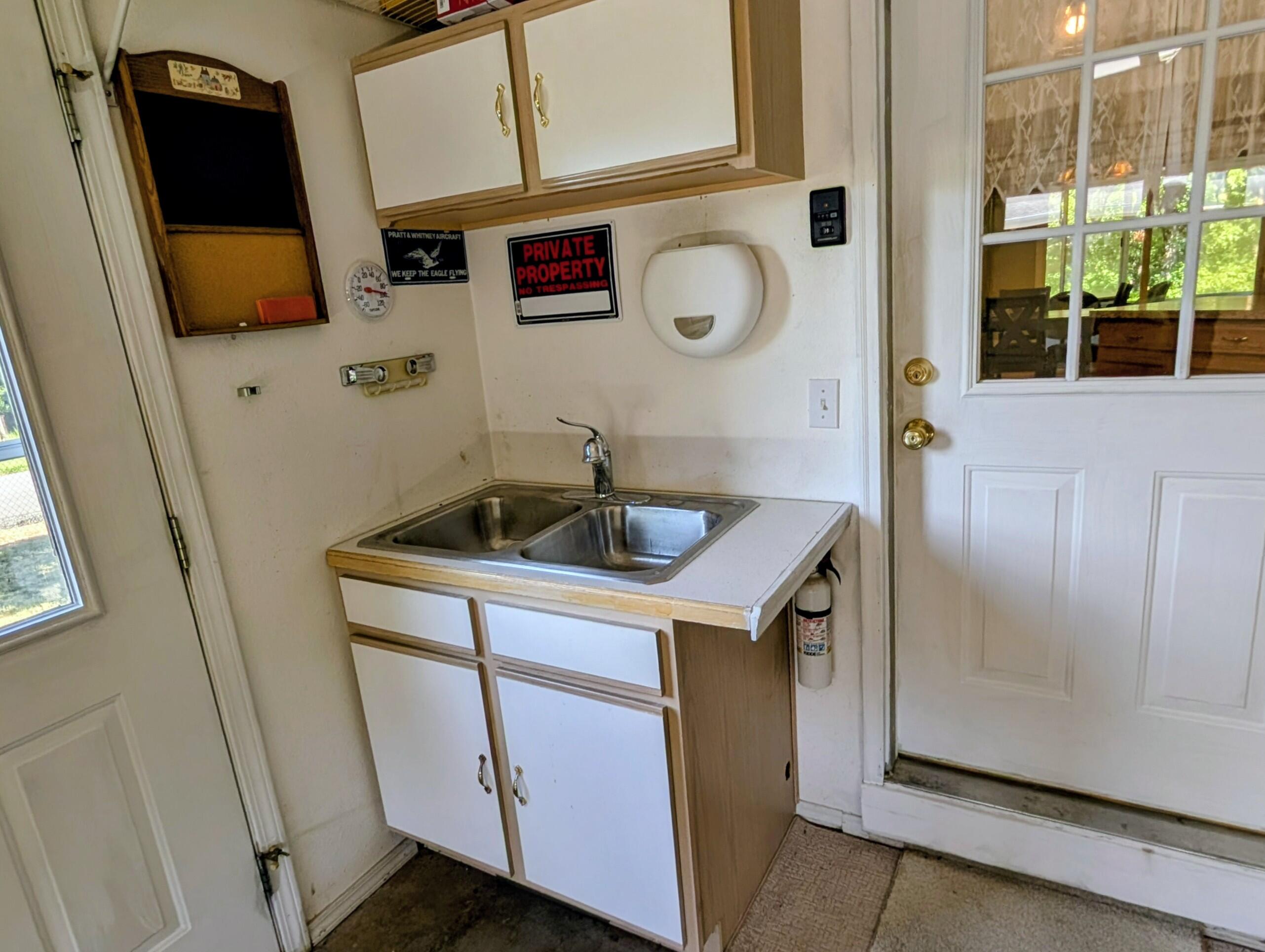 228 North Catamount Boulevard Property Photo 18