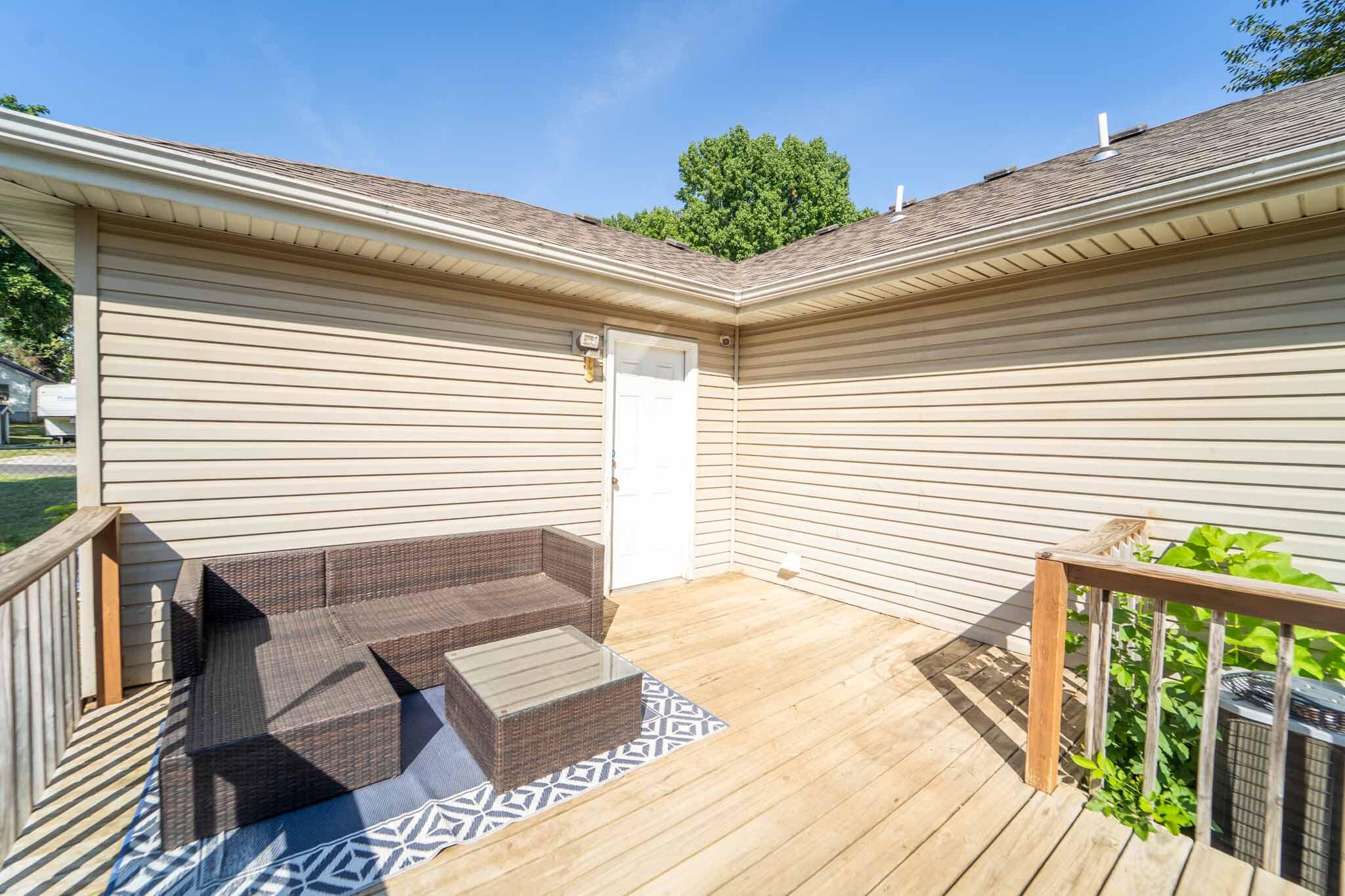 410 North Wilson Avenue Property Photo 2