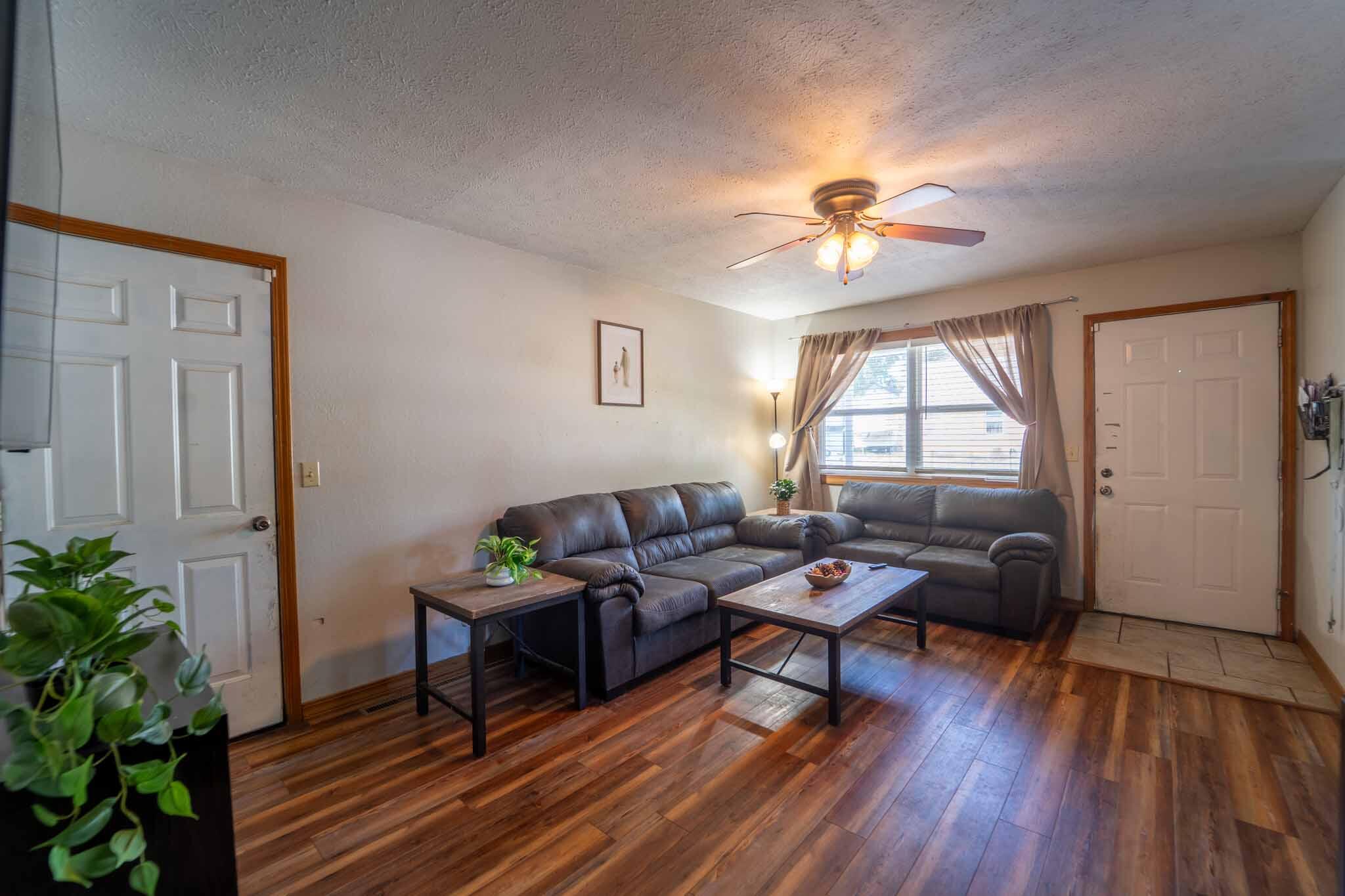 410 North Wilson Avenue Property Photo 4