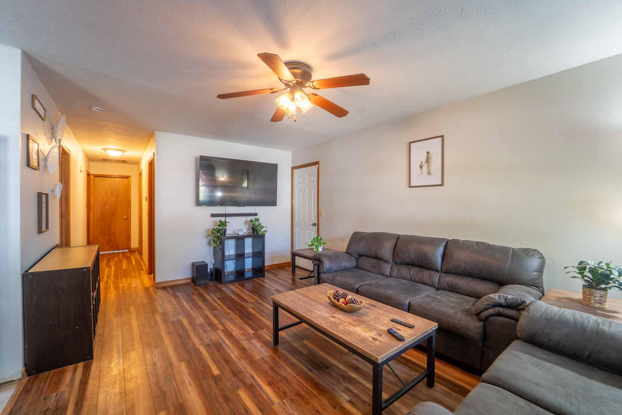 410 North Wilson Avenue Property Photo 5