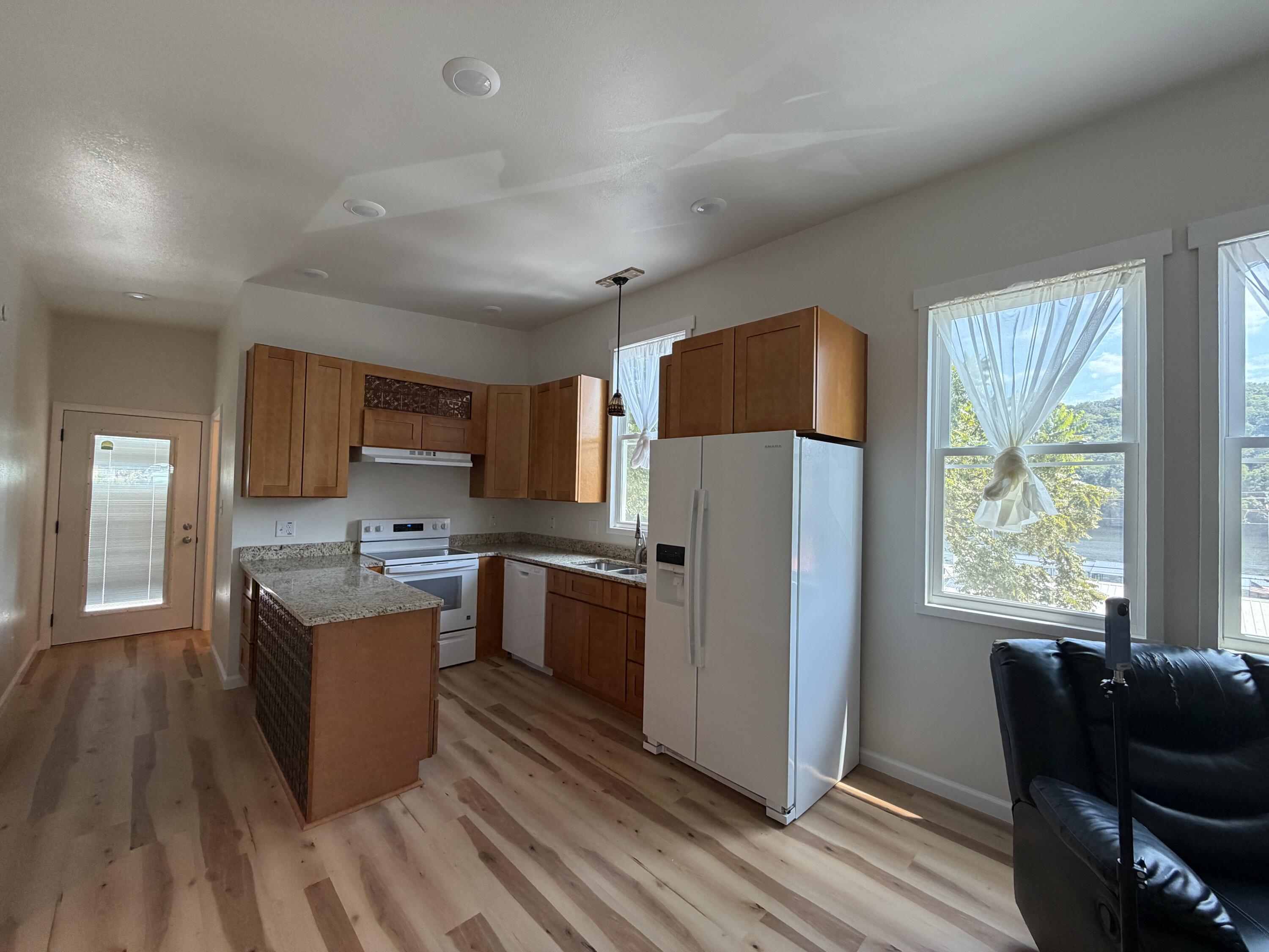130 Lotus Avenue Property Photo 6