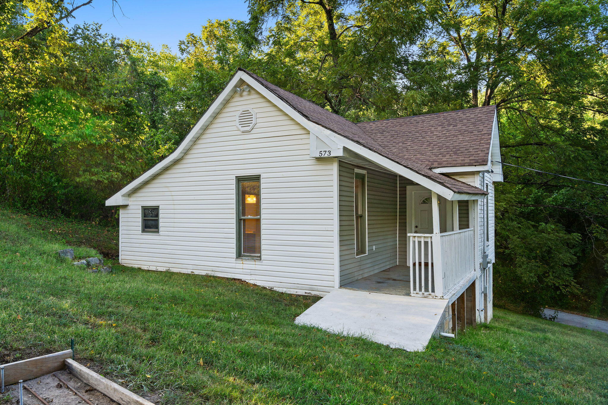 573 West State Highway 248 Property Photo 5