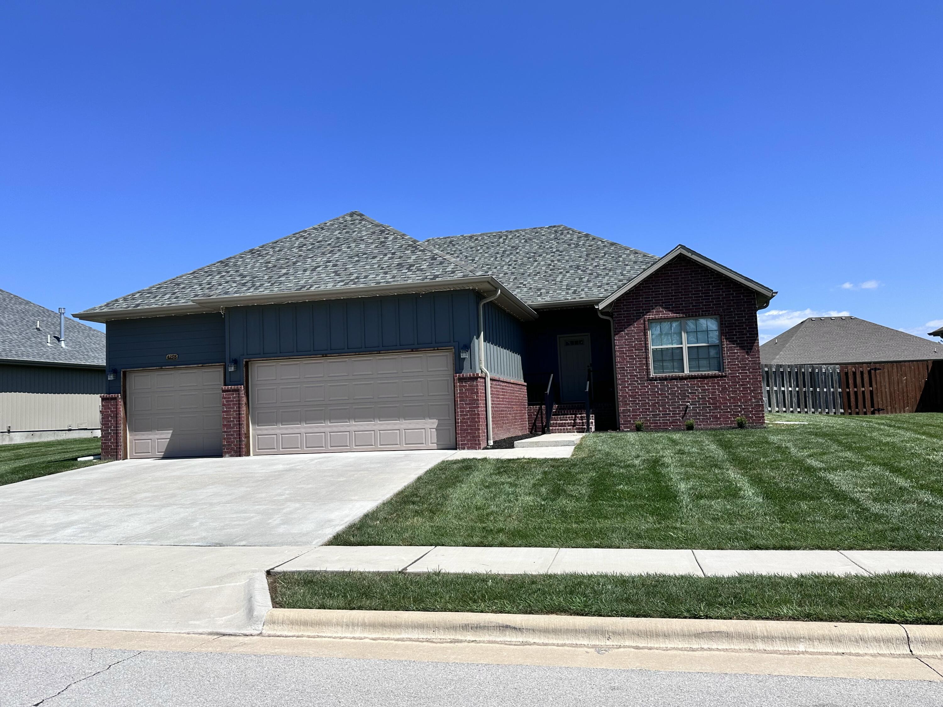 4298 Rome Avenue Property Photo 1