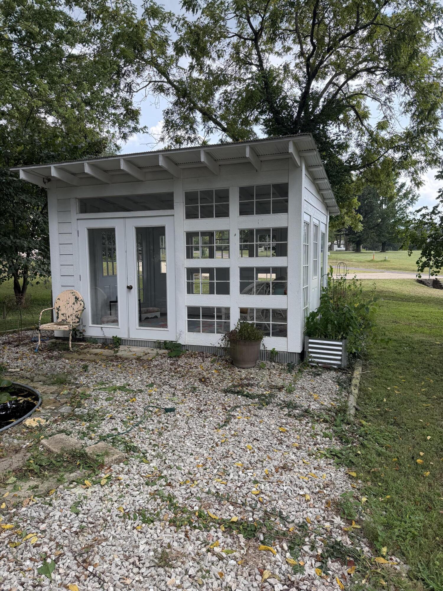 107 East James Street Property Photo 29