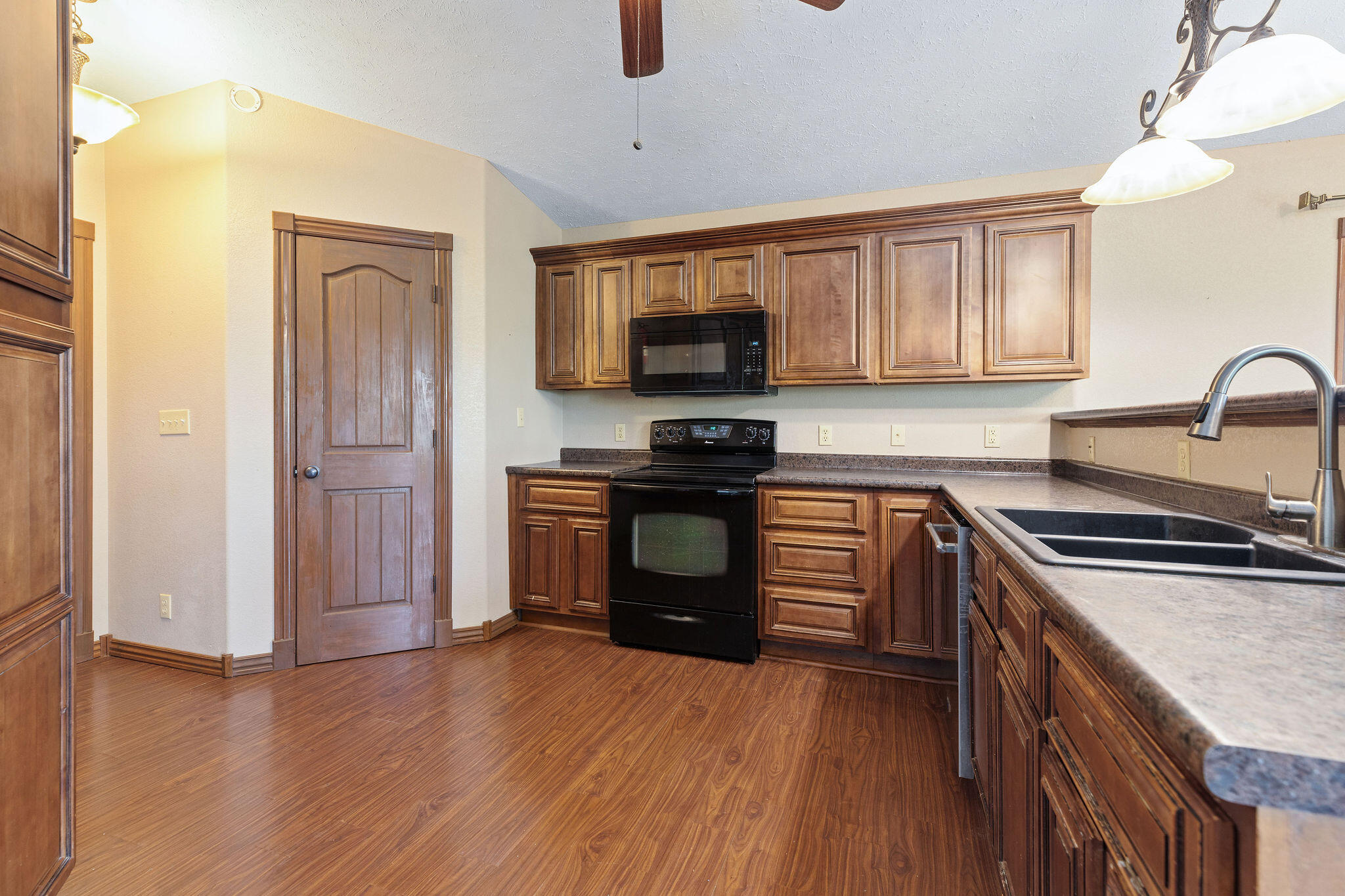 229 Shore Acres Drive Property Photo 9