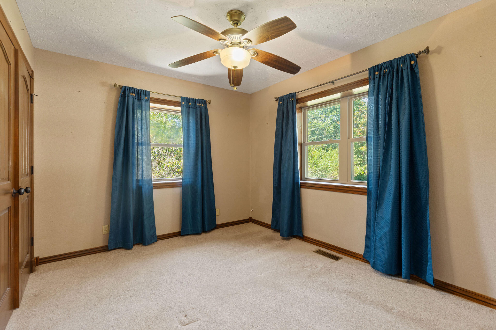 229 Shore Acres Drive Property Photo 13