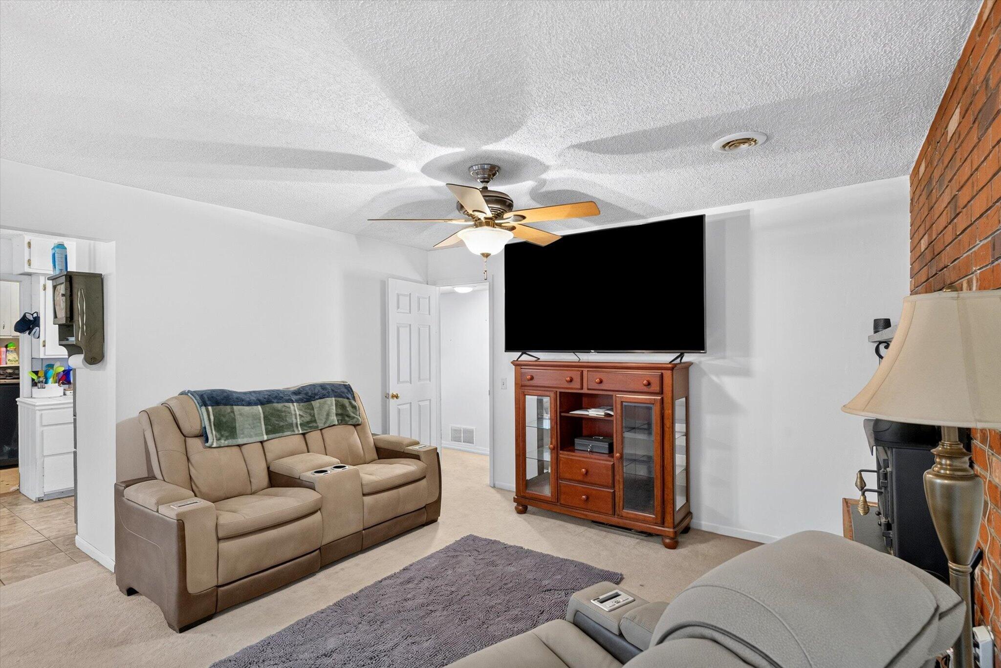 1206 Kemp Drive Property Photo 6