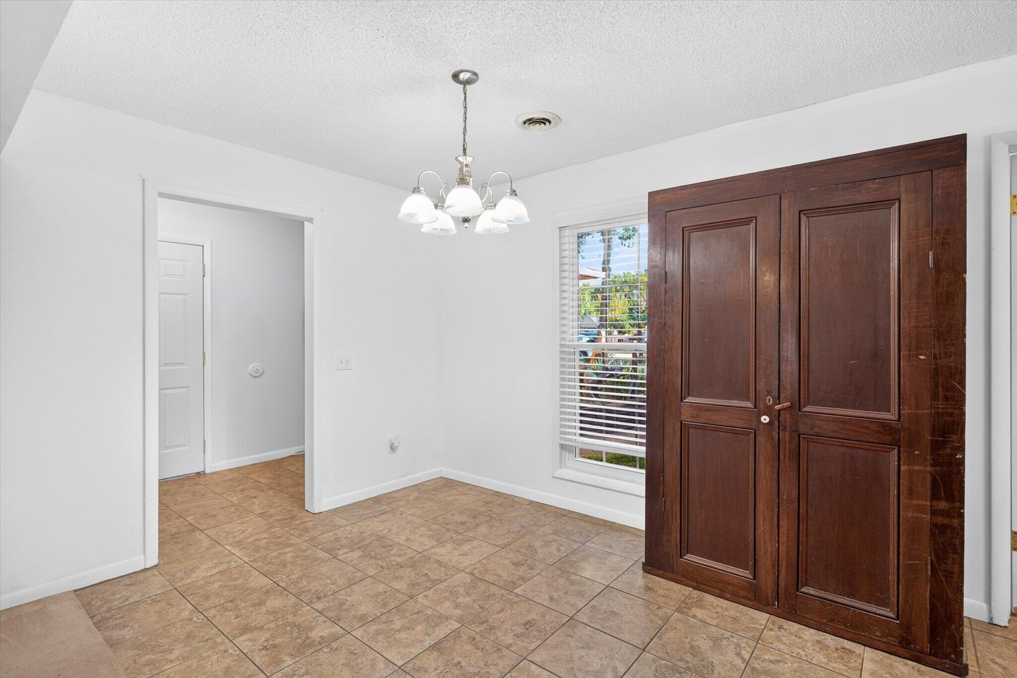 1206 Kemp Drive Property Photo 15