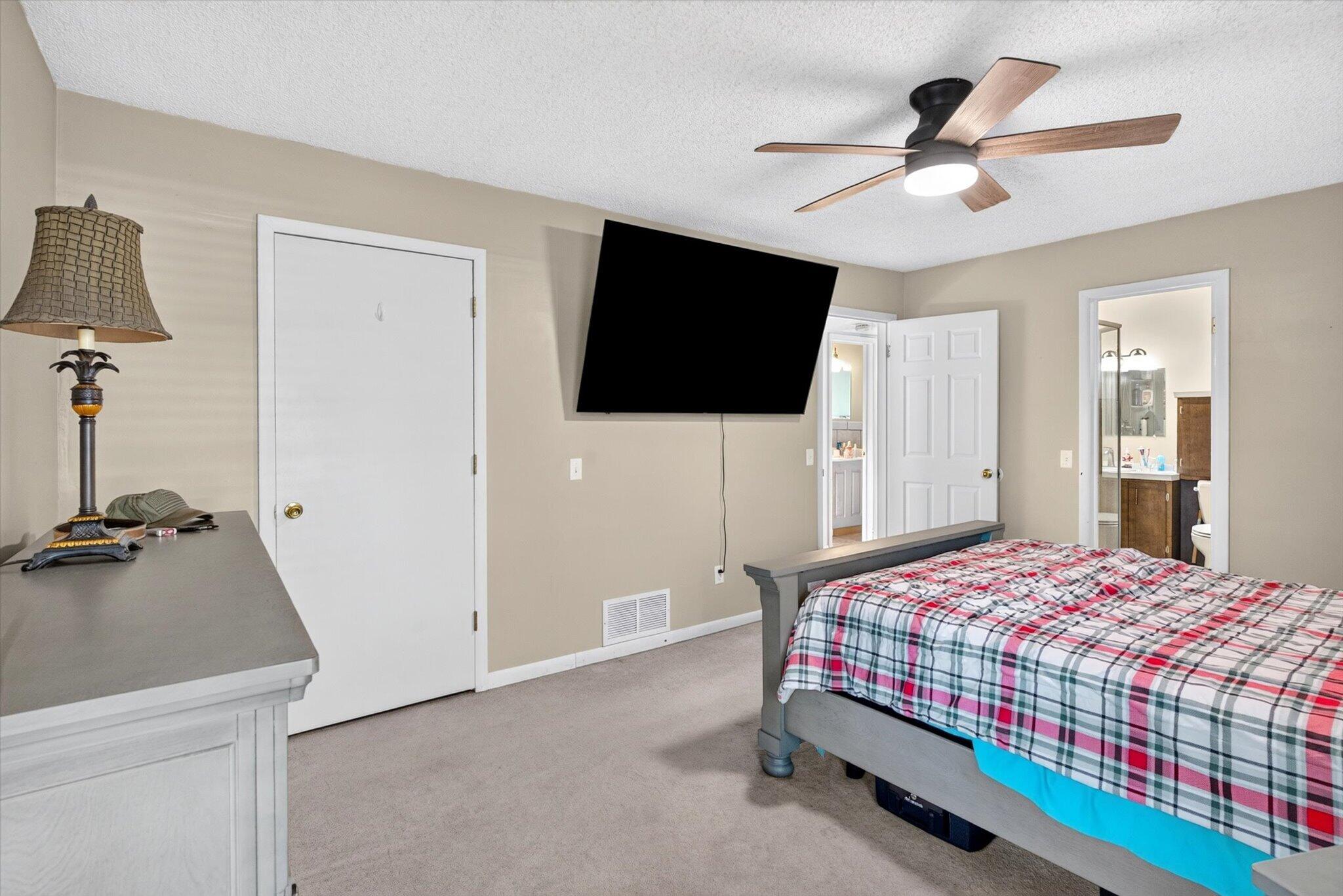 1206 Kemp Drive Property Photo 17