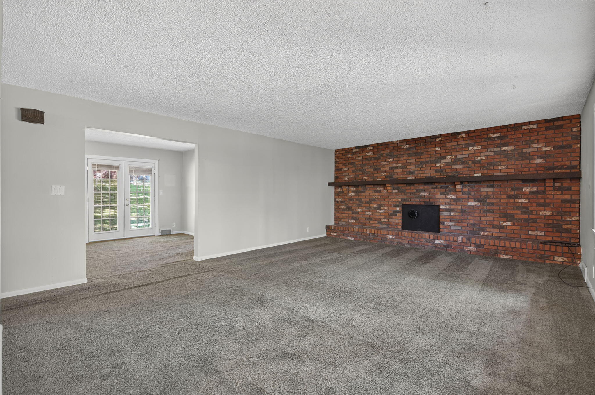 1075 West Farm Road 178 Property Photo 7