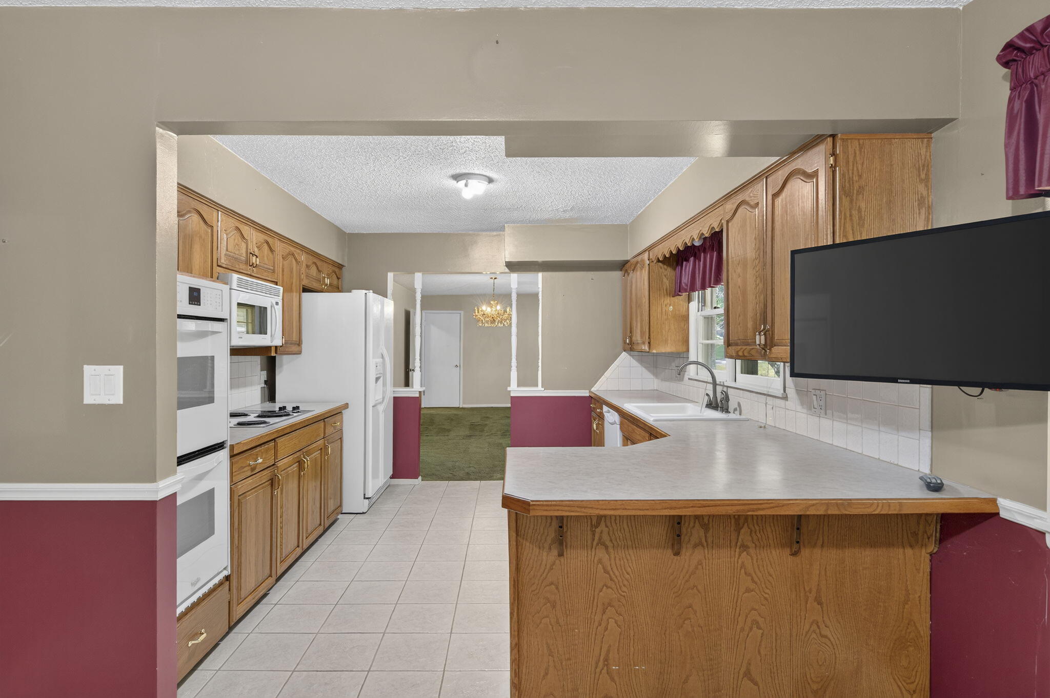 1075 West Farm Road 178 Property Photo 9