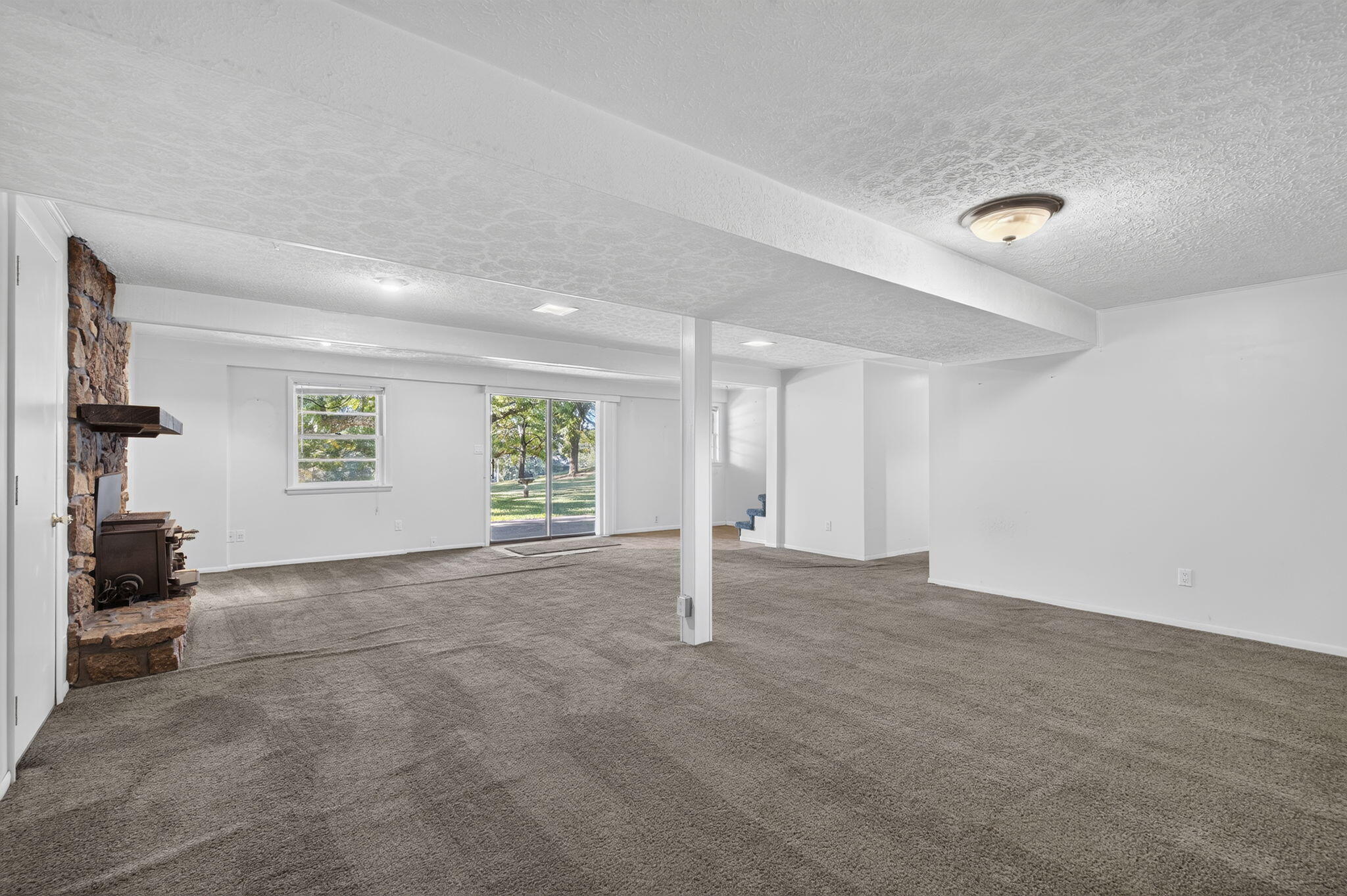 1075 West Farm Road 178 Property Photo 26