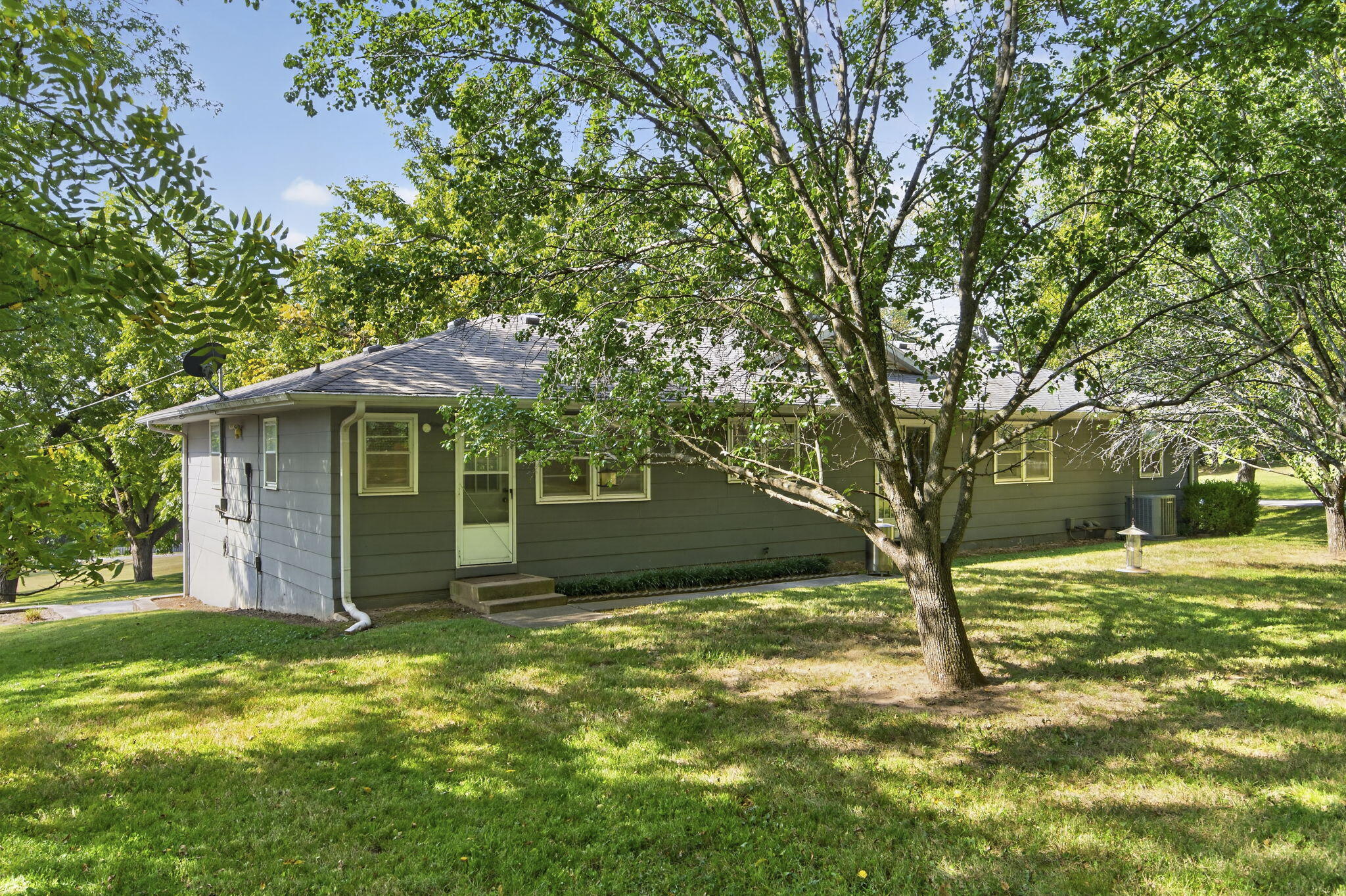 1075 West Farm Road 178 Property Photo 35