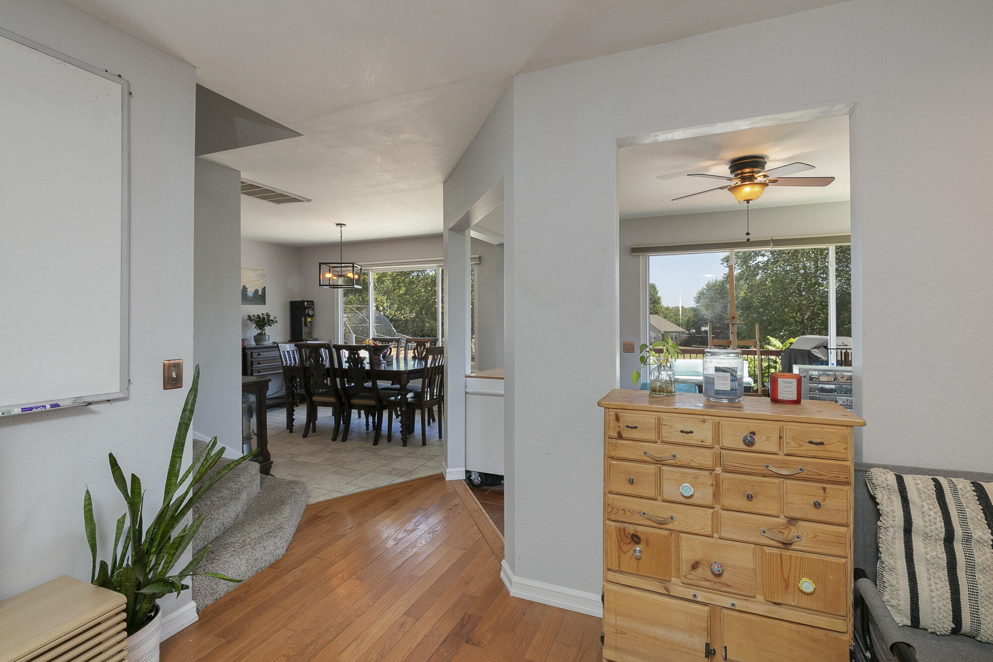 880 Redel Place Property Photo 8
