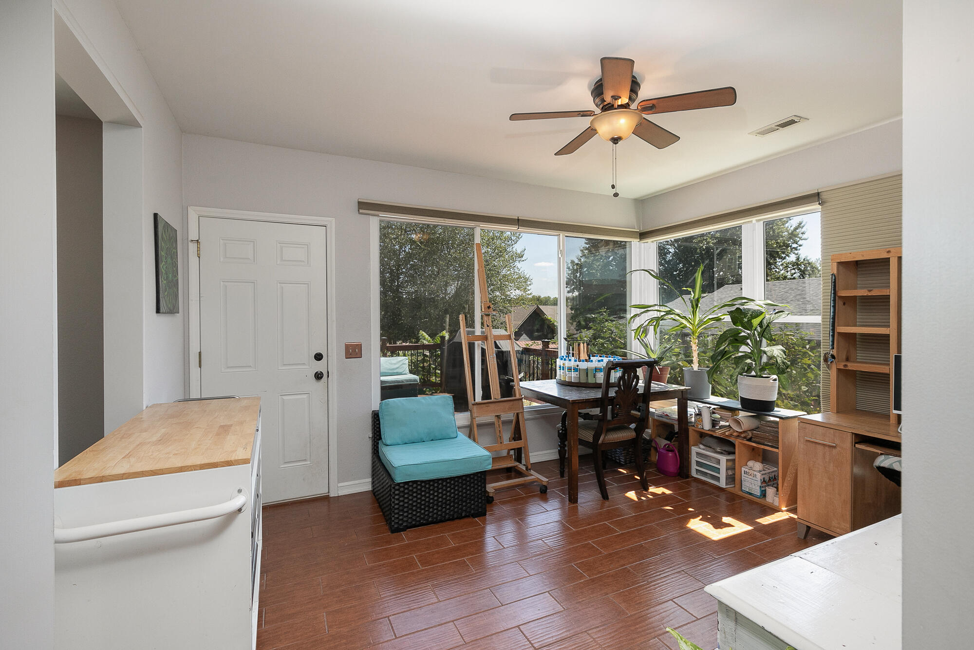 880 Redel Place Property Photo 9
