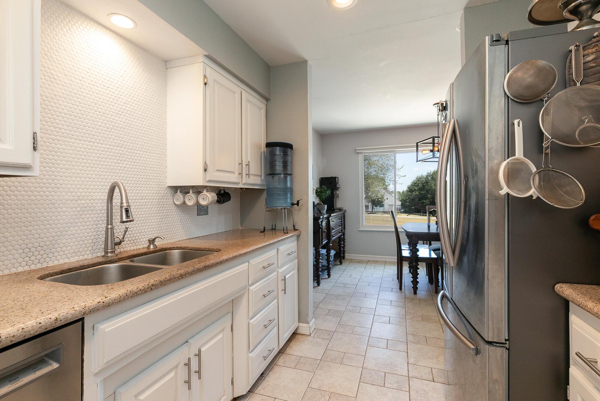 880 Redel Place Property Photo 14