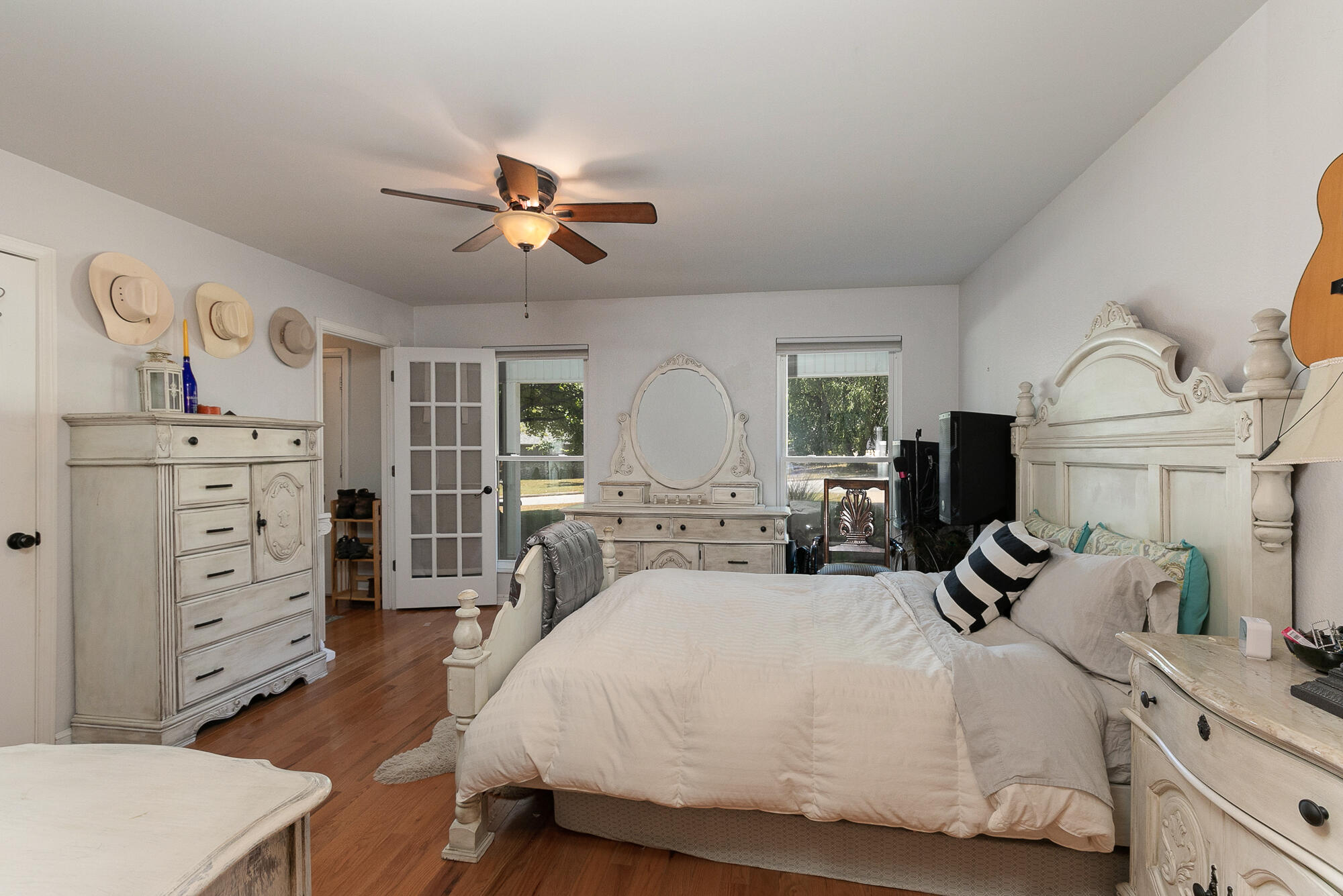 880 Redel Place Property Photo 19