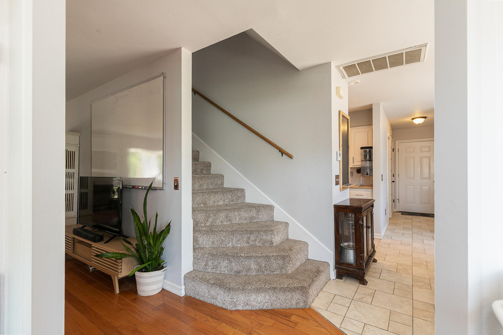 880 Redel Place Property Photo 21
