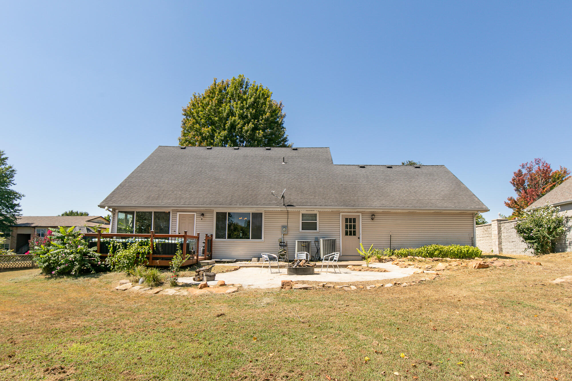 880 Redel Place Property Photo 31