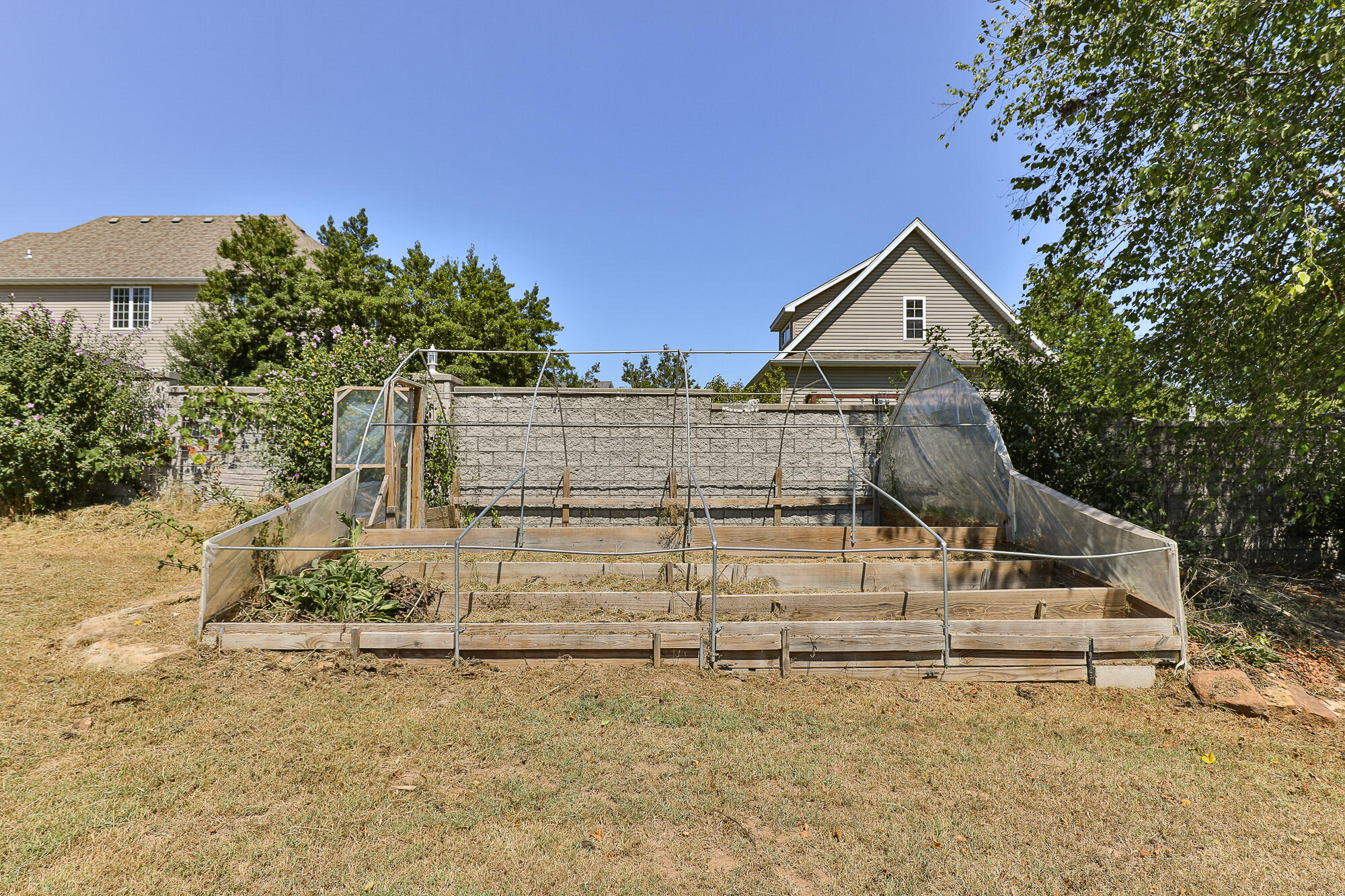 880 Redel Place Property Photo 34