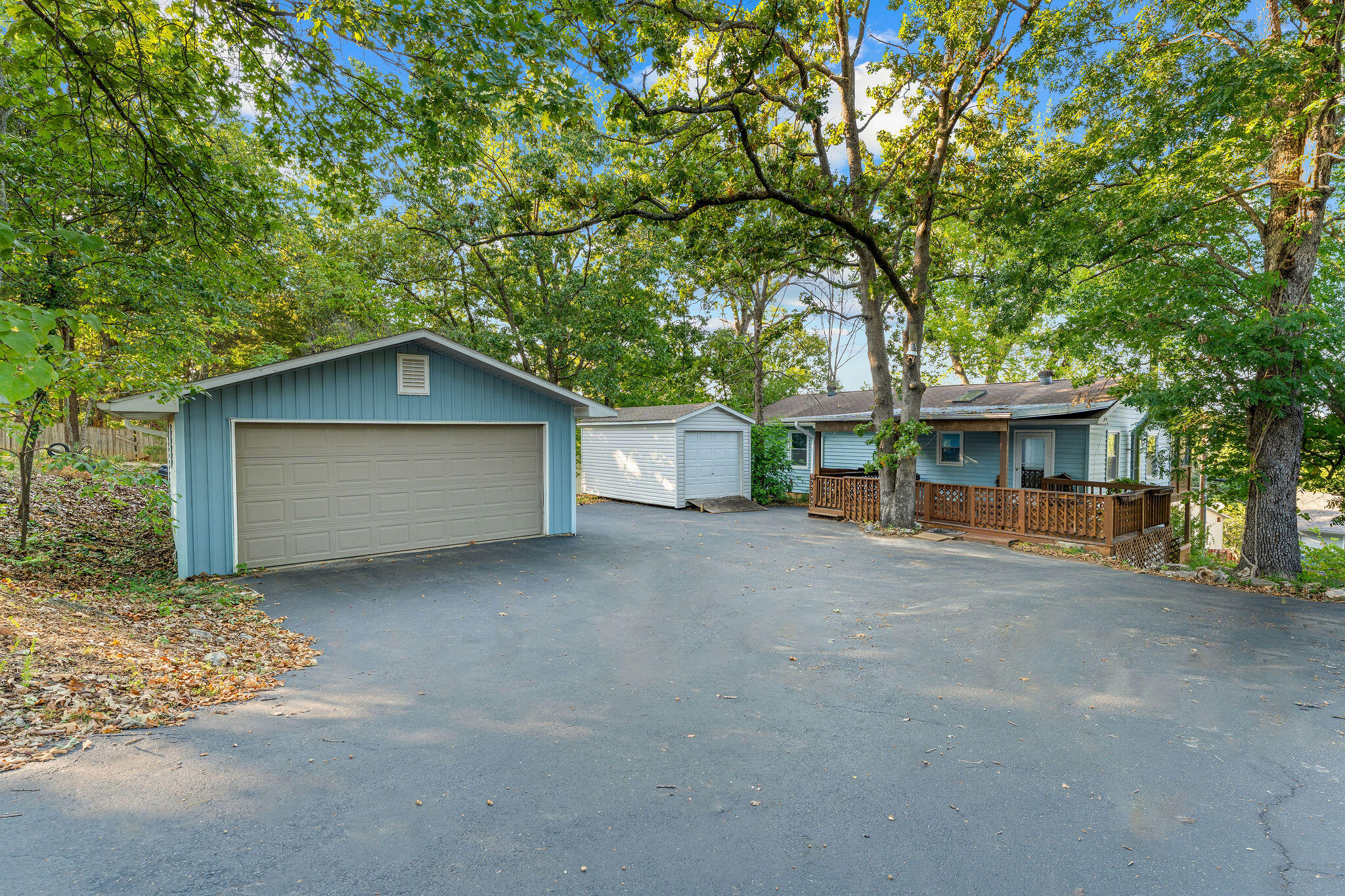 100 Cherokee Drive Property Photo 1