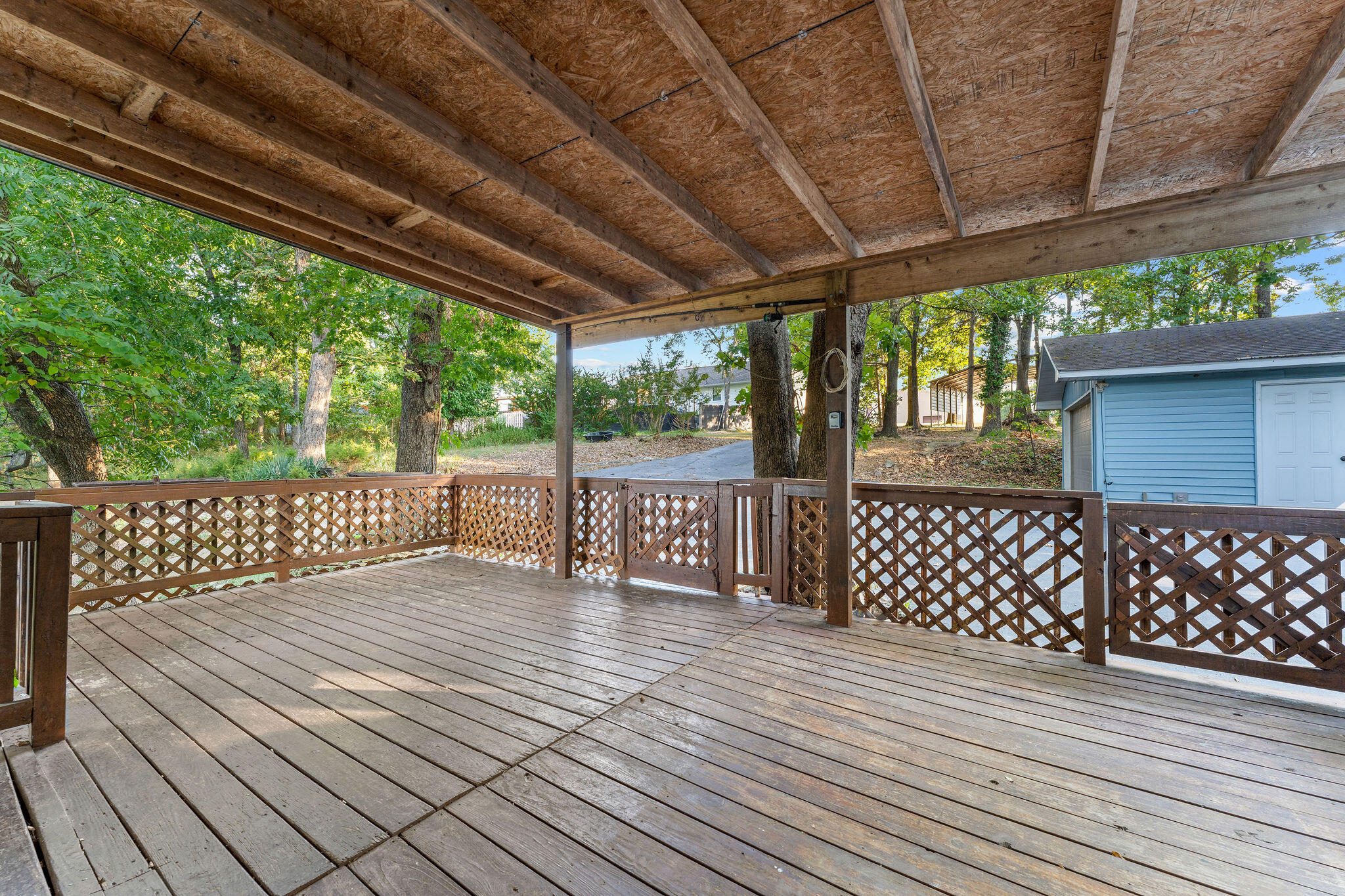 100 Cherokee Drive Property Photo 10